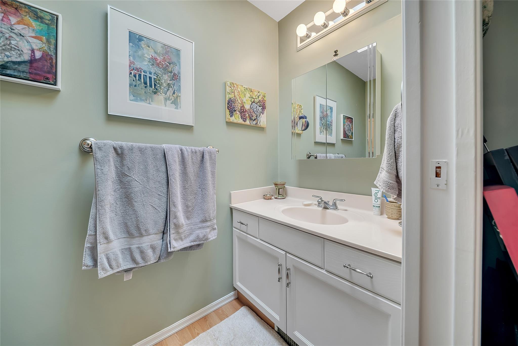 3272 Juniper Drive Naramata V0H 1N1