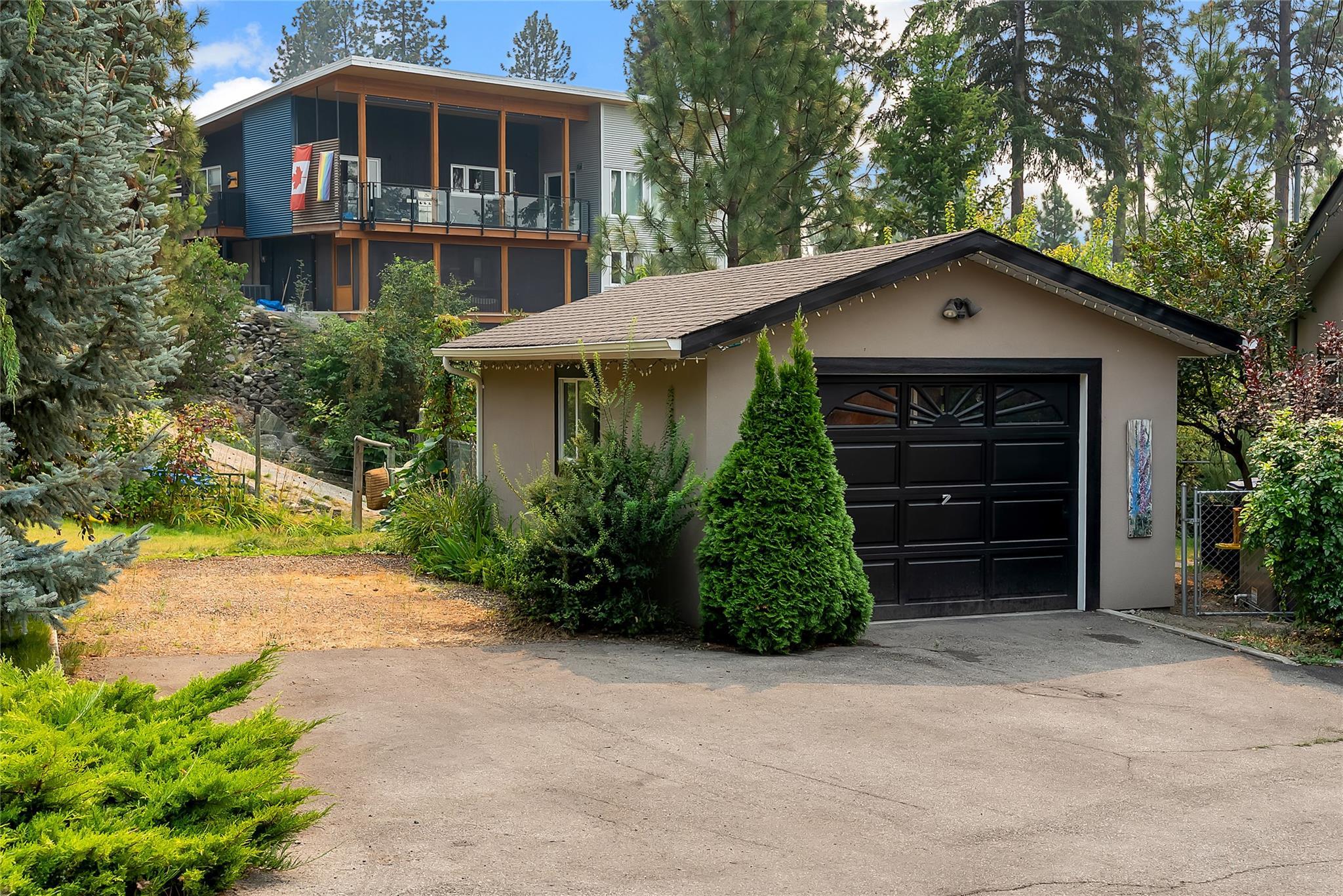 3272 Juniper Drive Naramata V0H 1N1