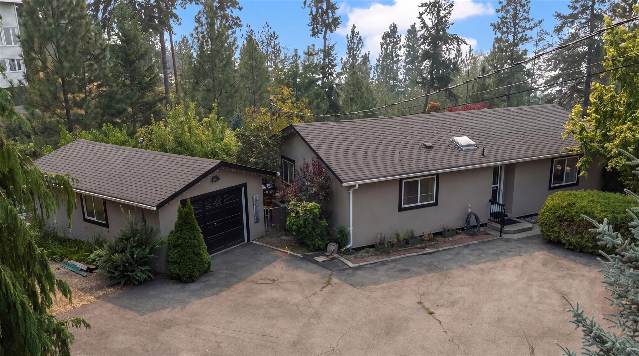 3272 Juniper Drive Naramata V0H 1N1