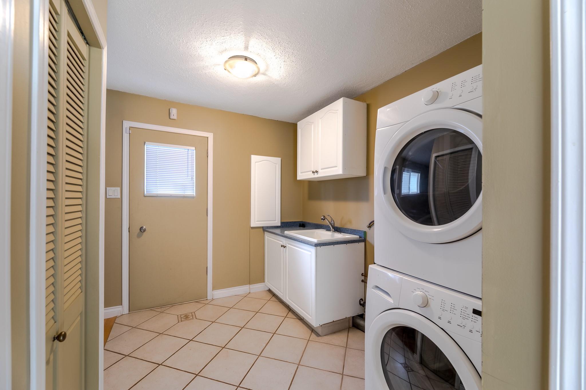 126 Lee Avenue Penticton V2A 3V8