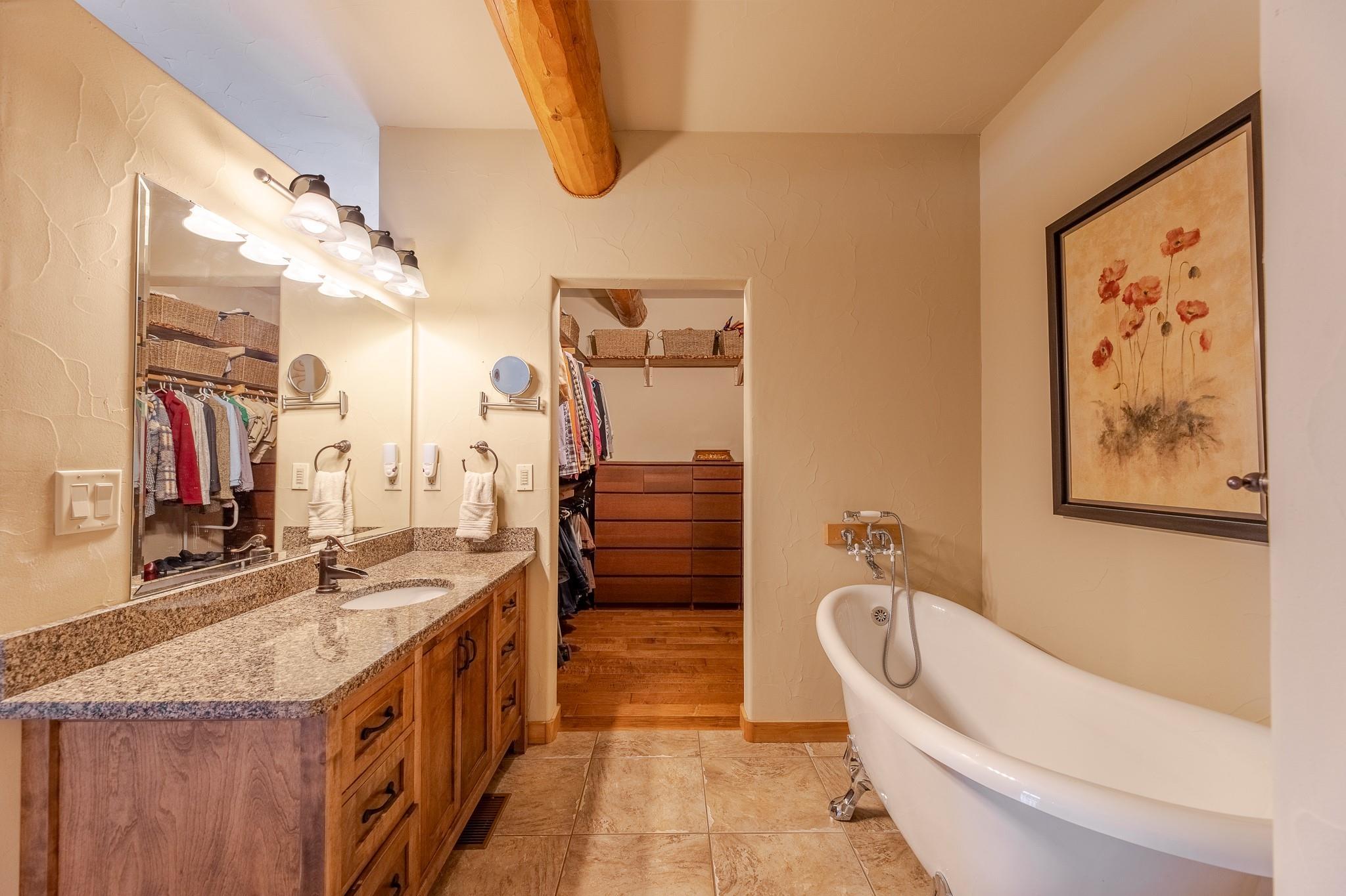 483 Maurice Street 105 Penticton V2A 5V8