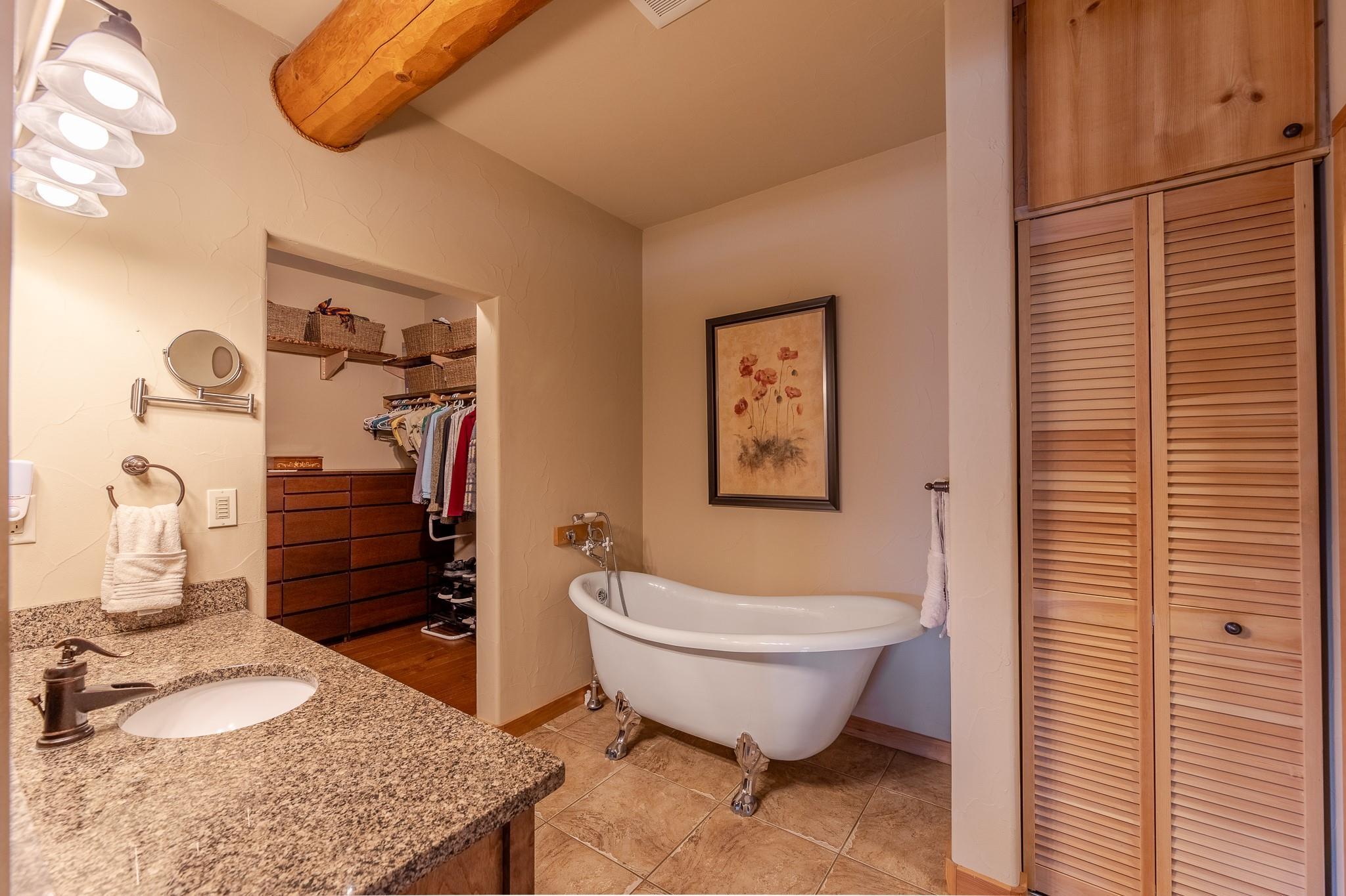 483 Maurice Street 105 Penticton V2A 5V8
