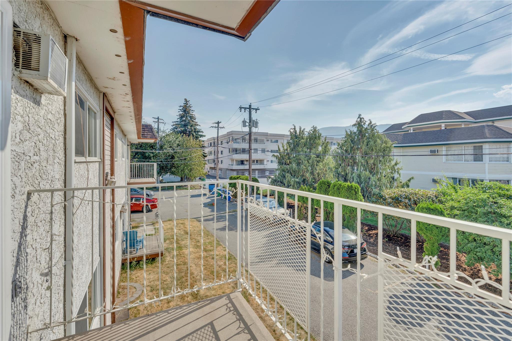 198 Roy Avenue 208 Penticton V2A 3M9