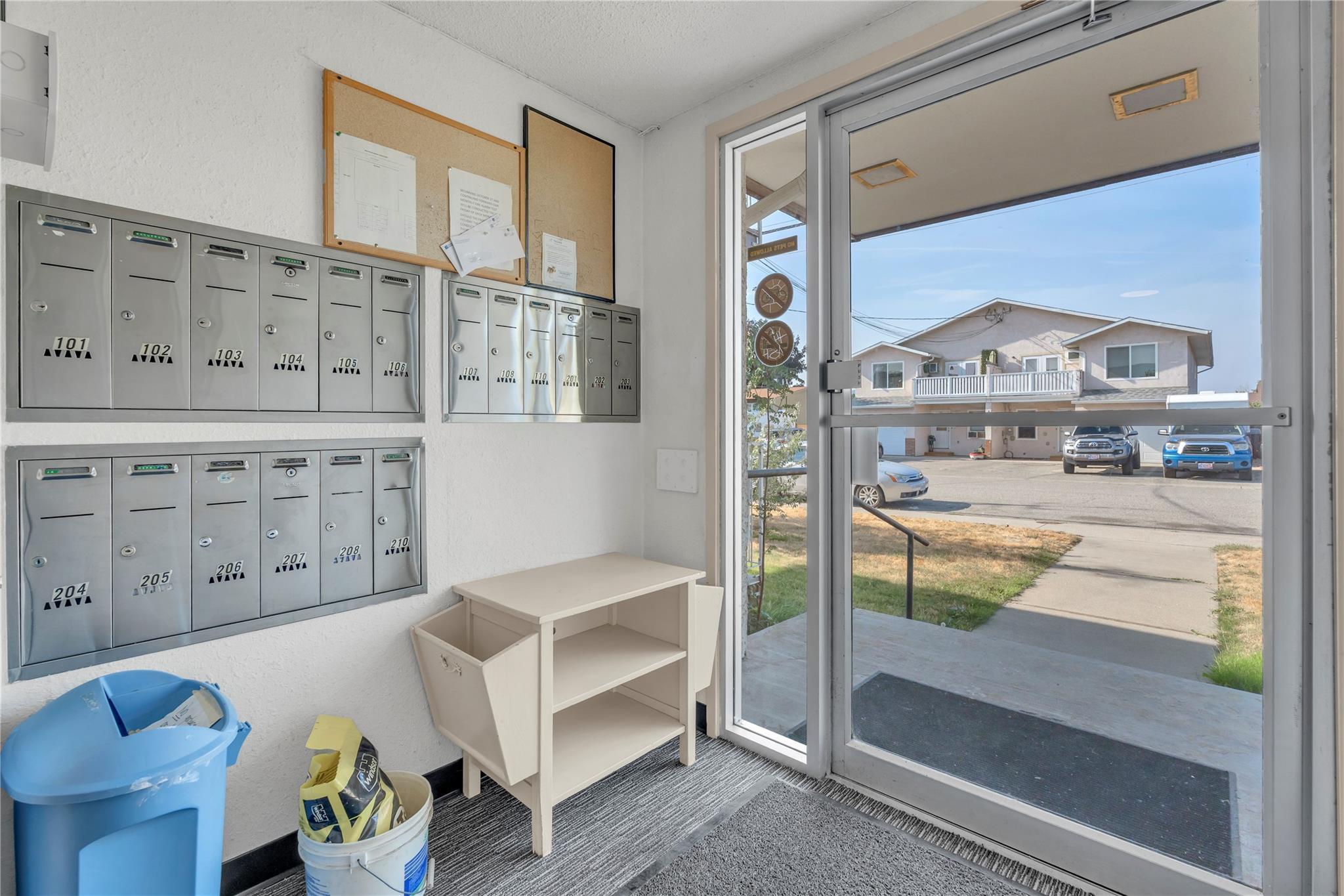 198 Roy Avenue 208 Penticton V2A 3M9