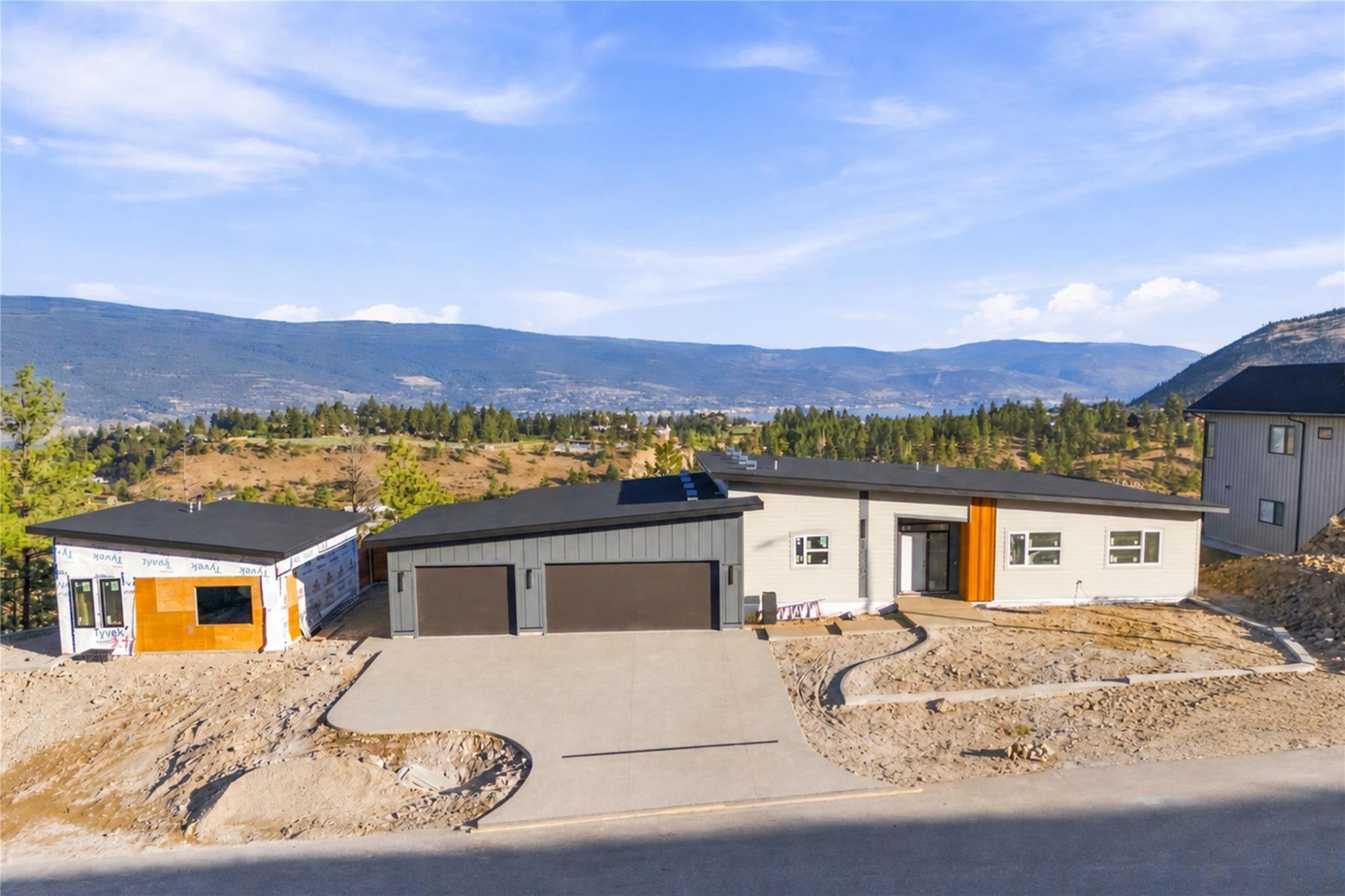 17587 Sanborn Street Summerland V0H 1Z3