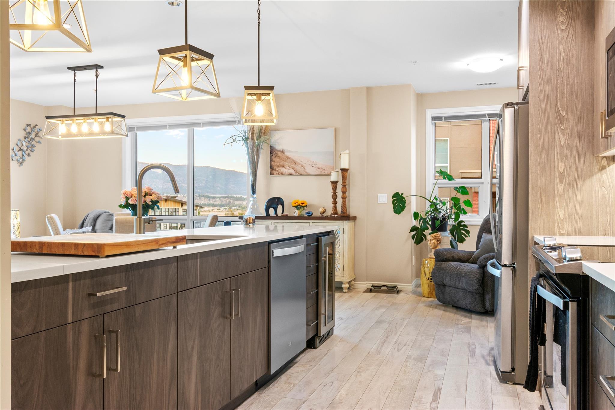 3388 Skaha Lake Road 1002 Penticton V2A 6G4