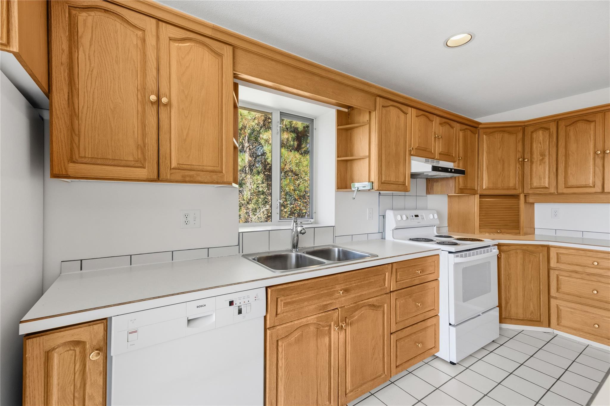 1970 Sutherland Road Penticton V2A 8T8