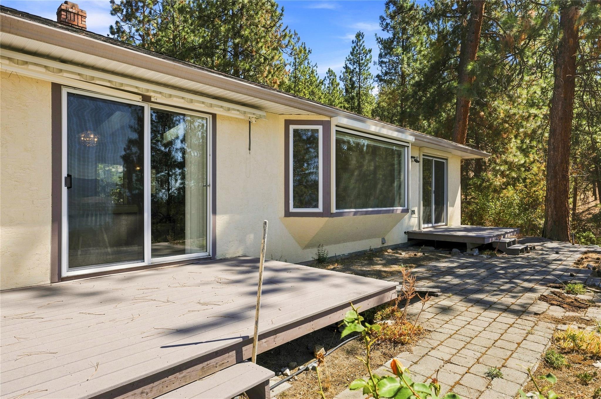 1970 Sutherland Road Penticton V2A 8T8