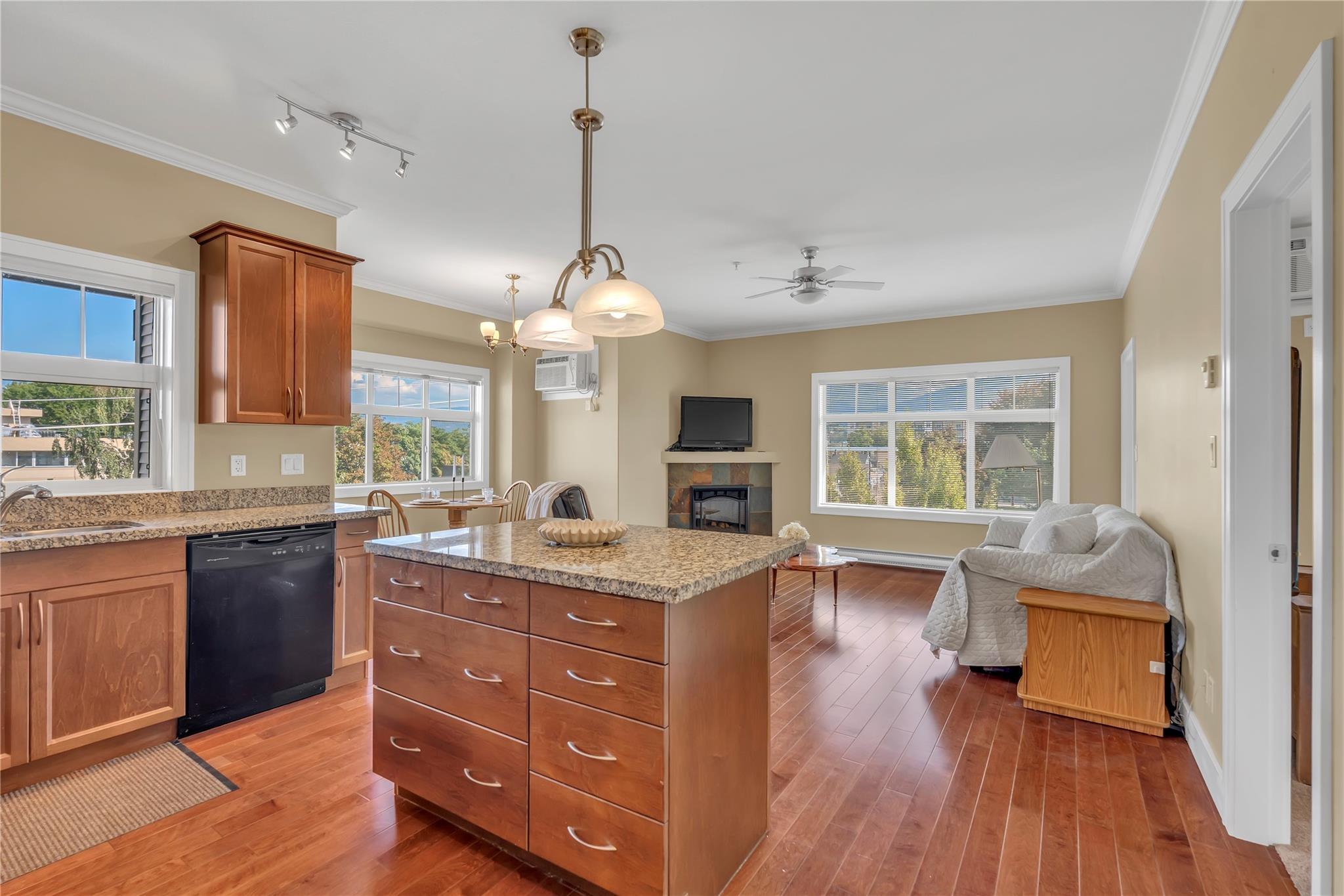 240 Wade Avenue 401 Penticton V2A 1T8