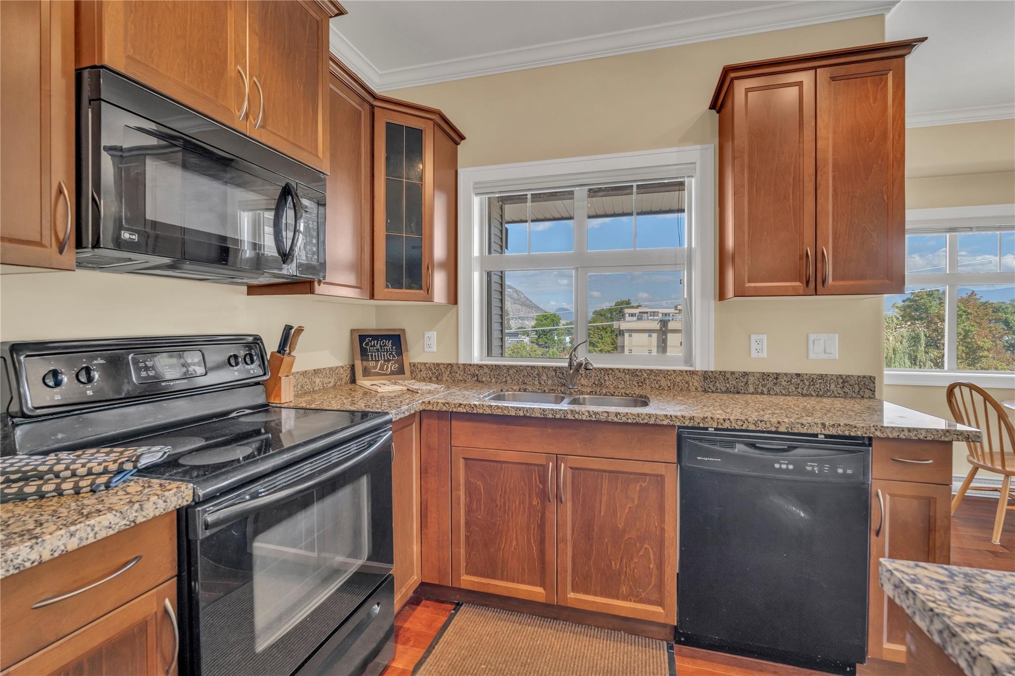 240 Wade Avenue 401 Penticton V2A 1T8