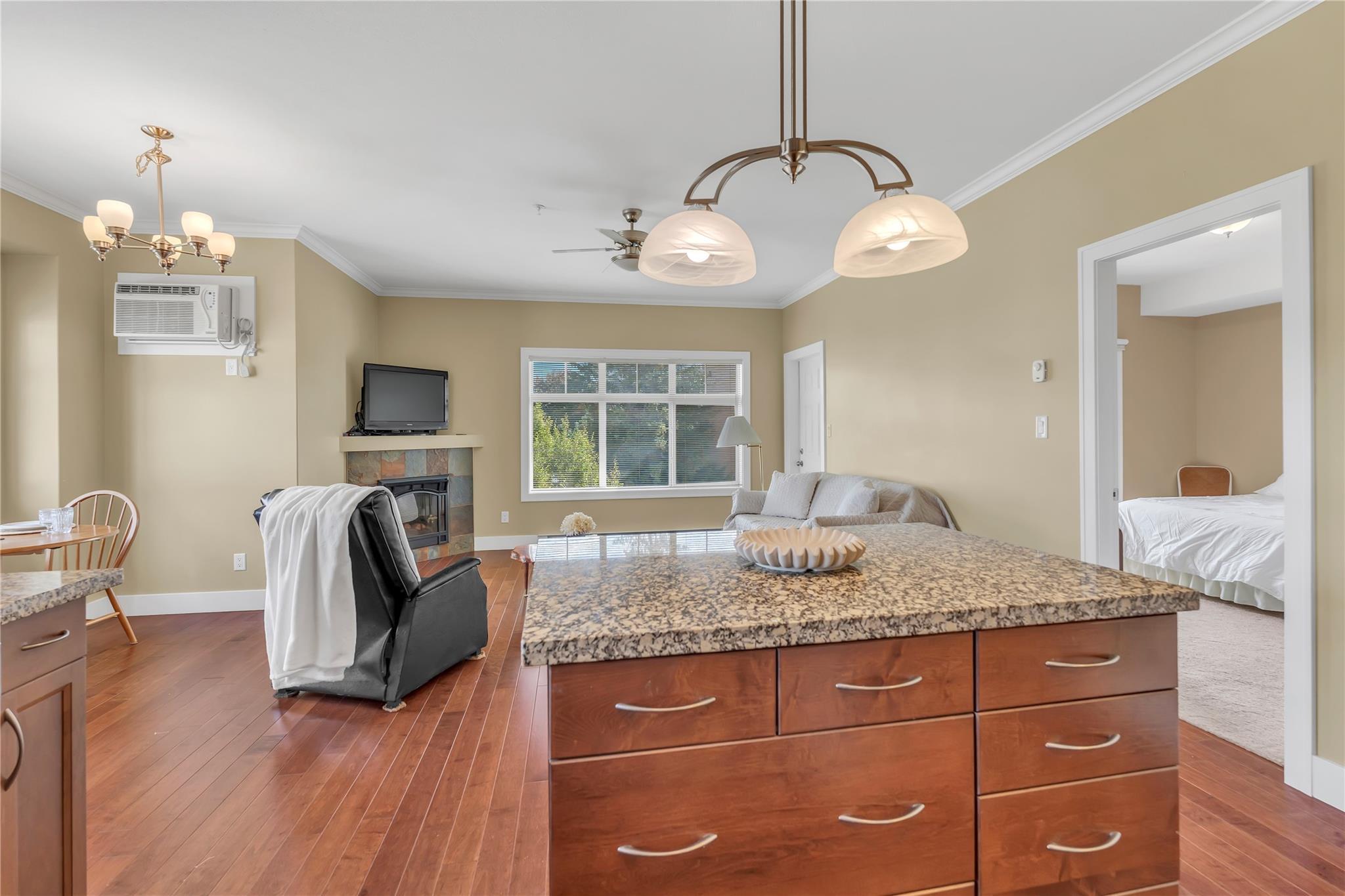 240 Wade Avenue 401 Penticton V2A 1T8