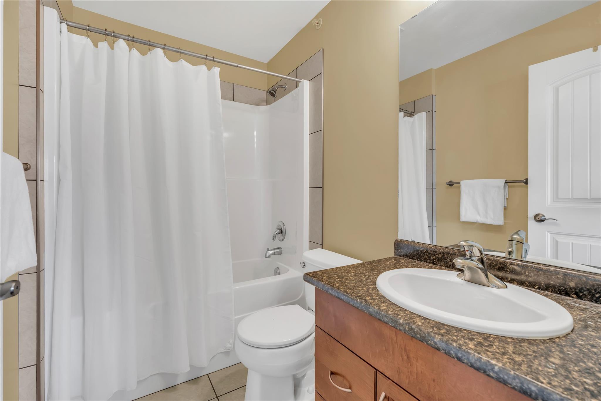240 Wade Avenue 401 Penticton V2A 1T8