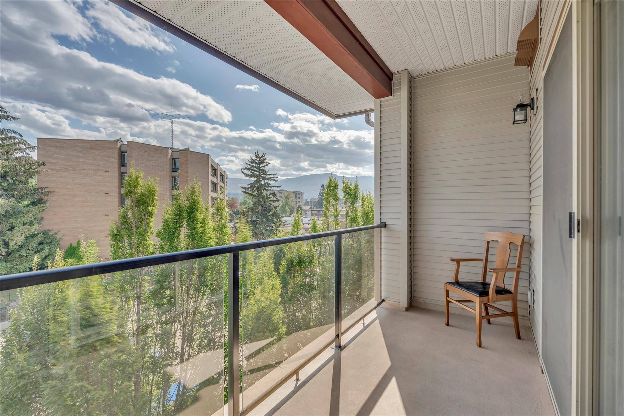 240 Wade Avenue 401 Penticton V2A 1T8