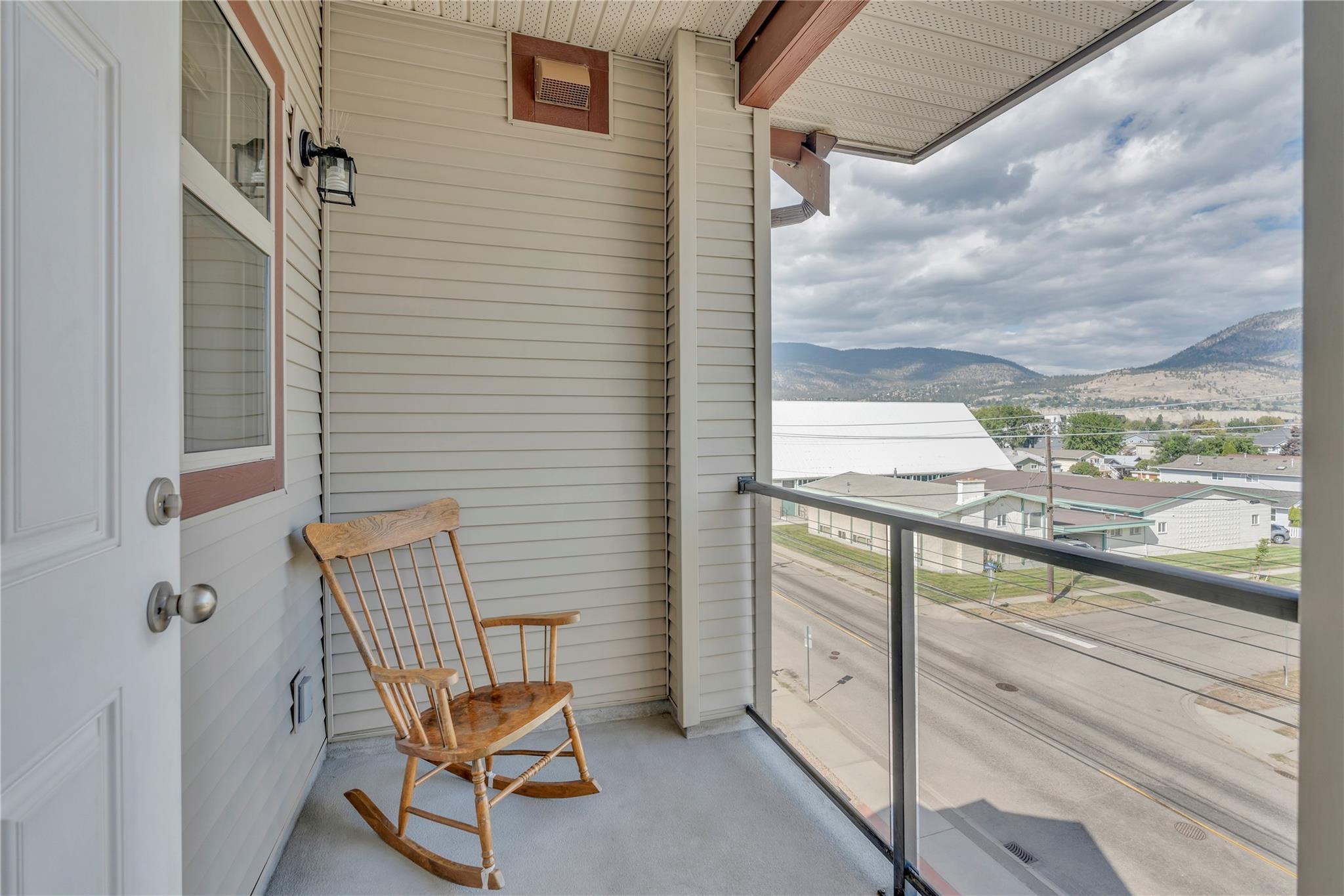 240 Wade Avenue 401 Penticton V2A 1T8