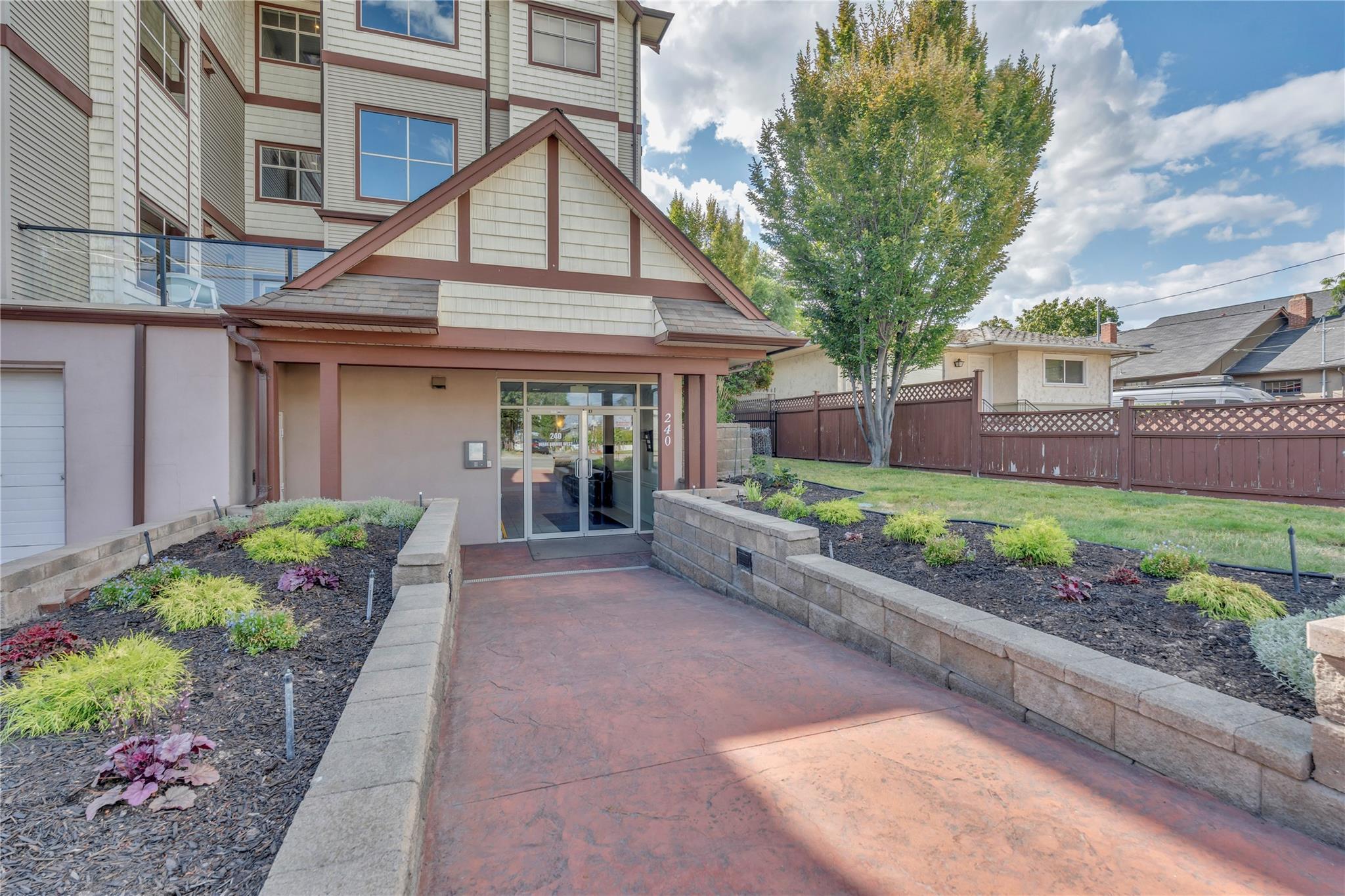 240 Wade Avenue 401 Penticton V2A 1T8