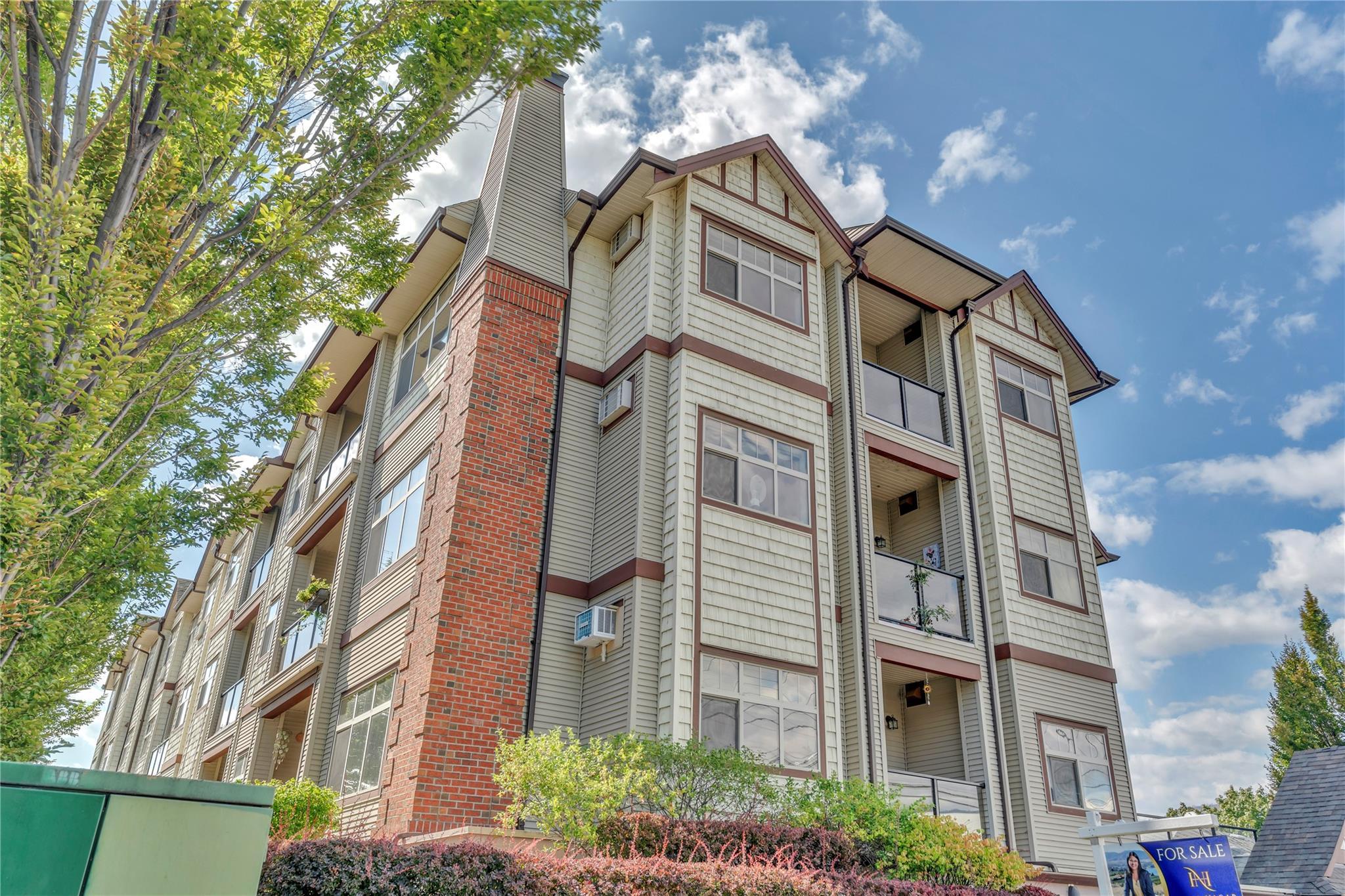 240 Wade Avenue 401 Penticton V2A 1T8
