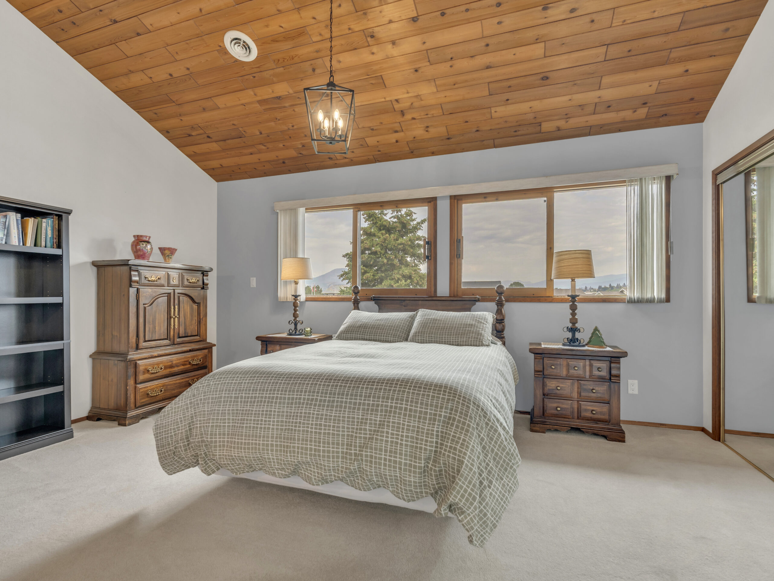 146 Yorkton Avenue Penticton V2A 3V2