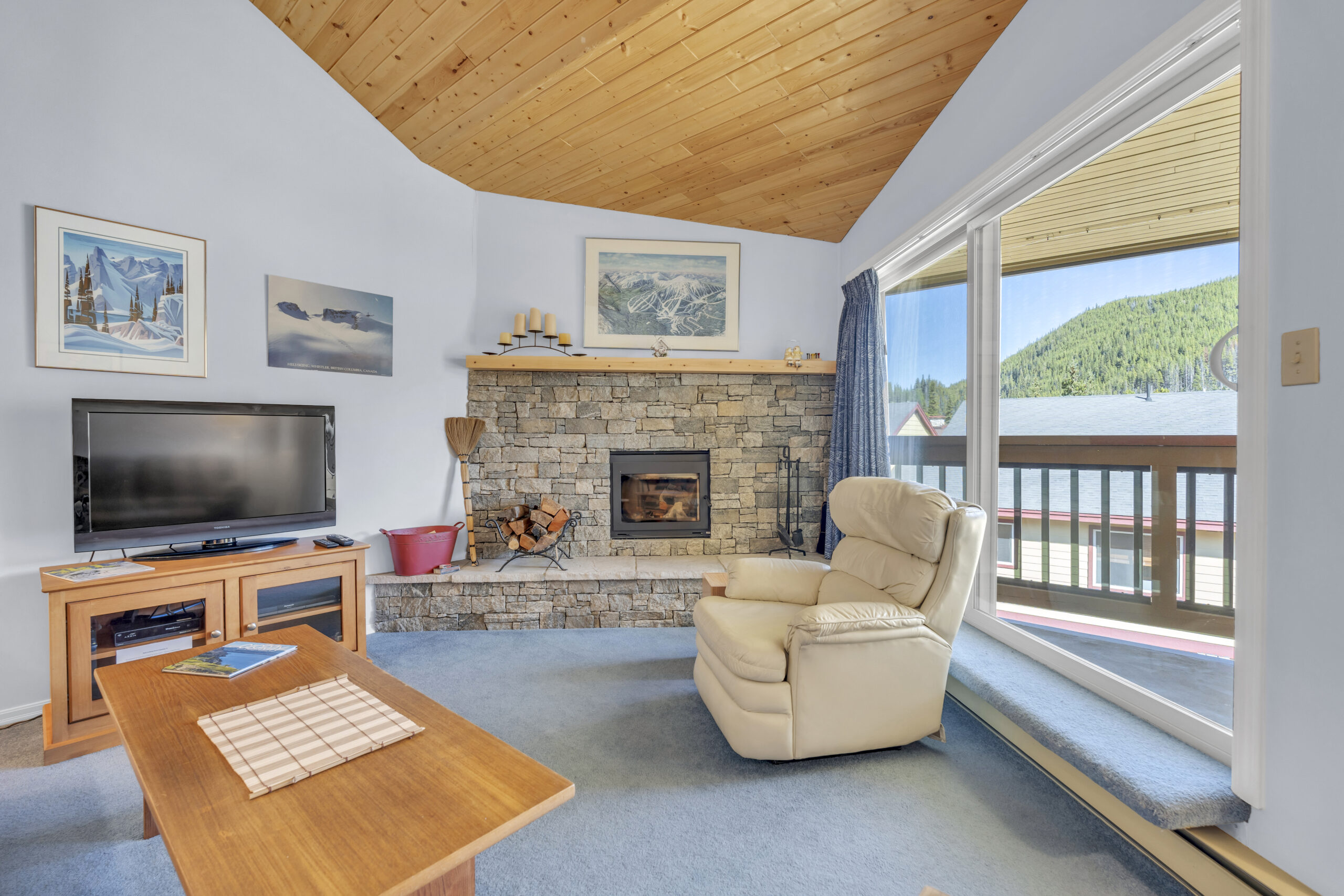 330 Strayhorse Road 318 Apex Mountain V2A 0E2