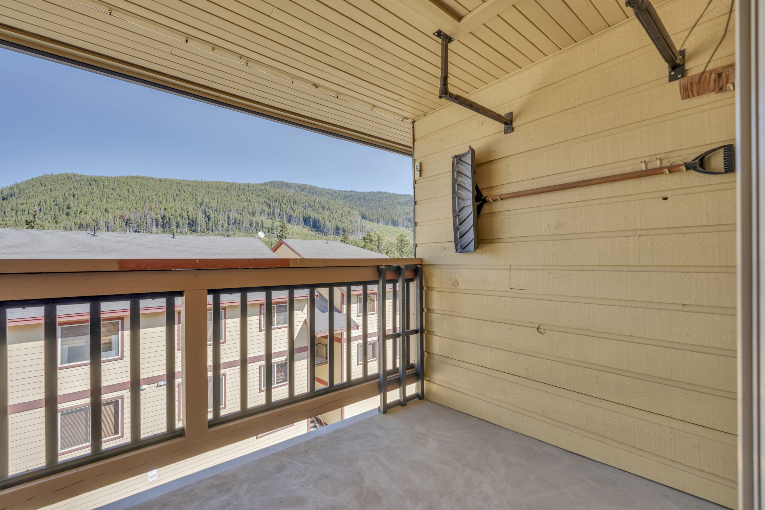 330 Strayhorse Road 318 Apex Mountain V2A 0E2