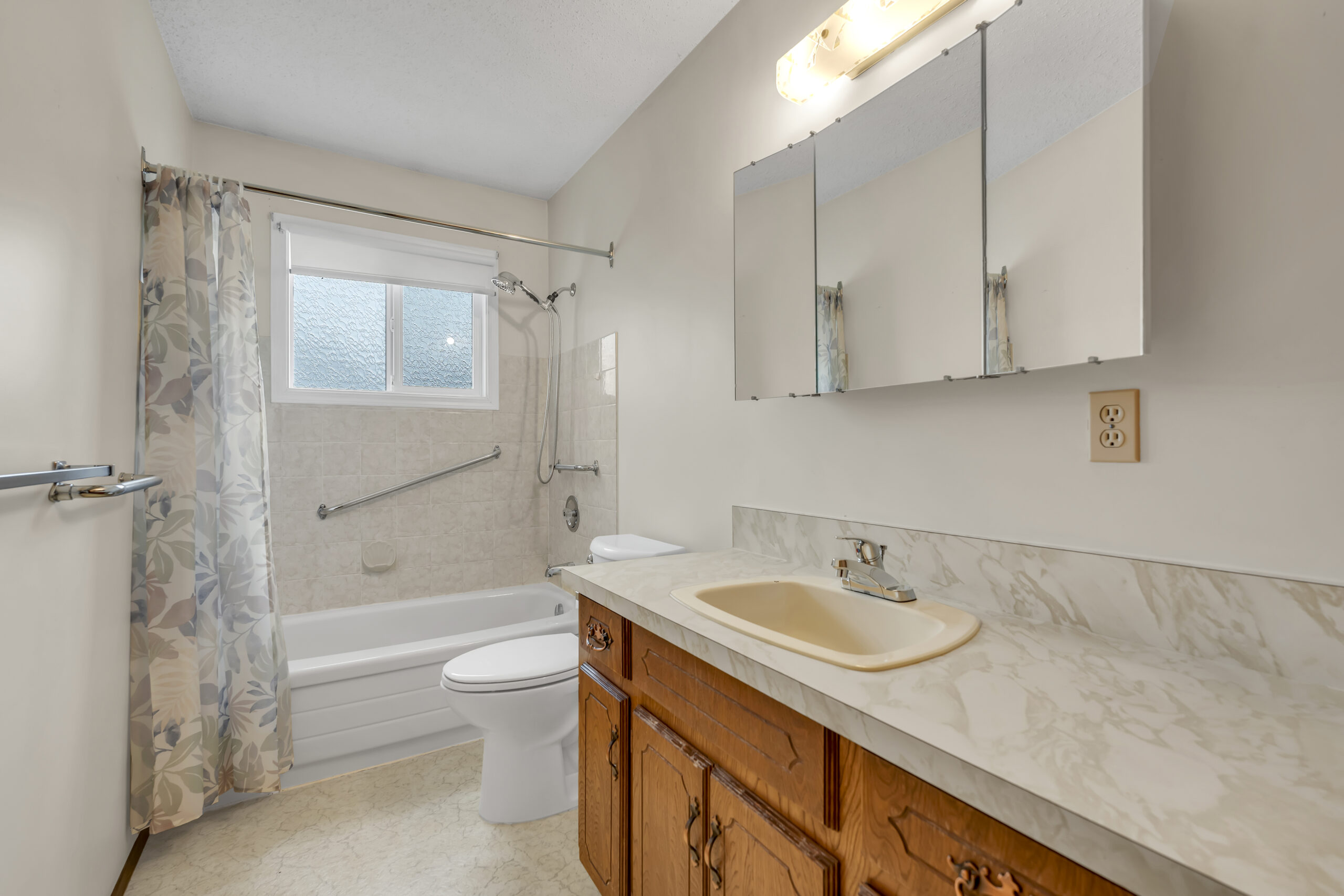 137 Murray Drive Penticton V2A 6W7