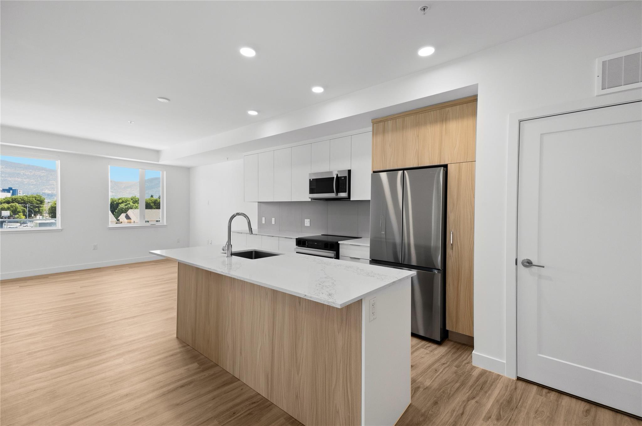 270 Riverside Drive 412 Penticton V2A 5Y5