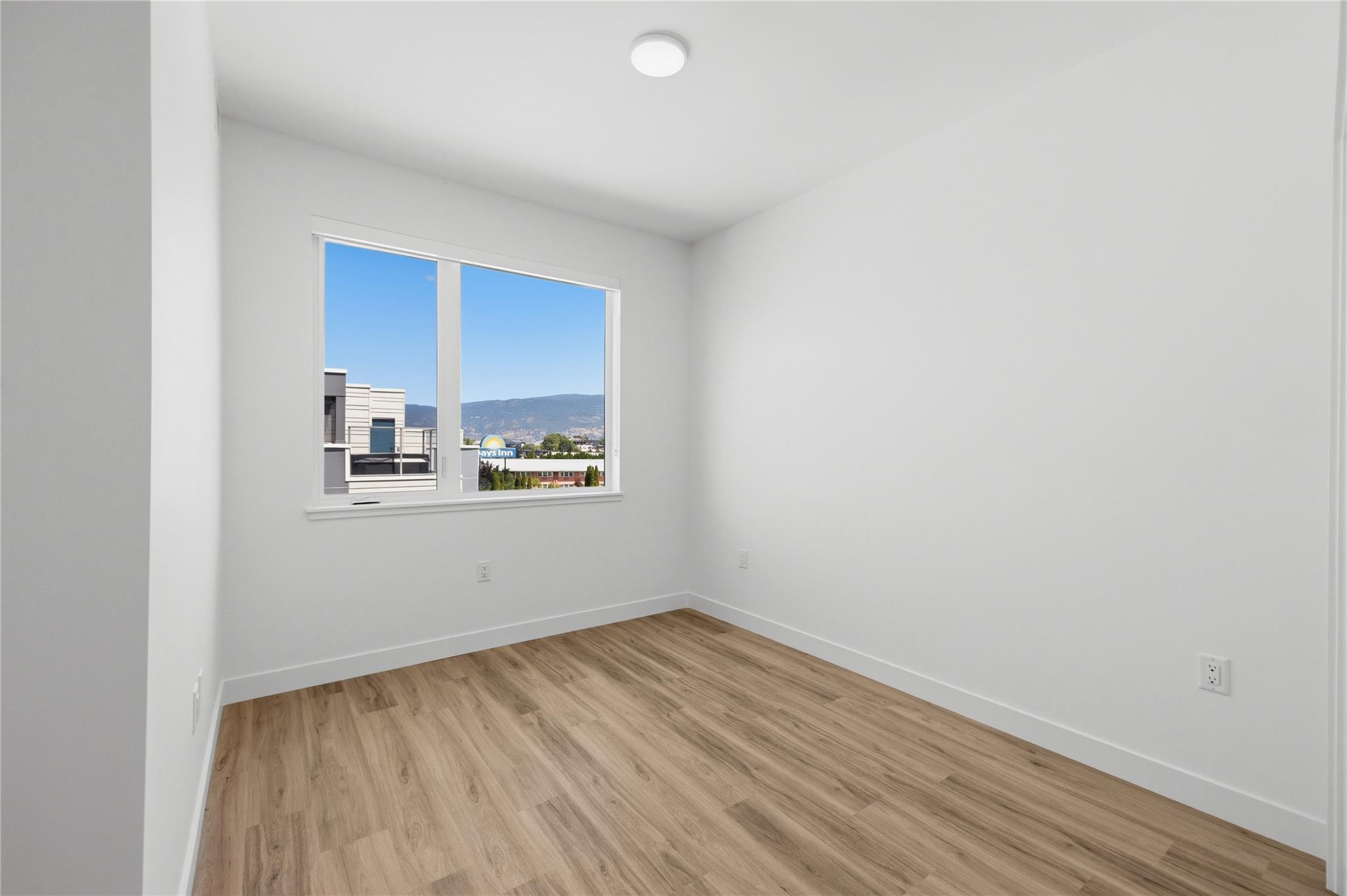 270 Riverside Drive 412 Penticton V2A 5Y5