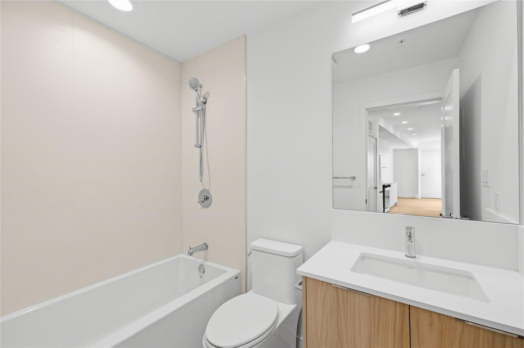 270 Riverside Drive 412 Penticton V2A 5Y5