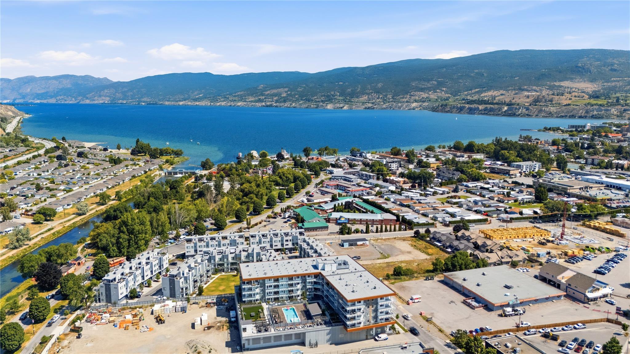 270 Riverside Drive 412 Penticton V2A 5Y5