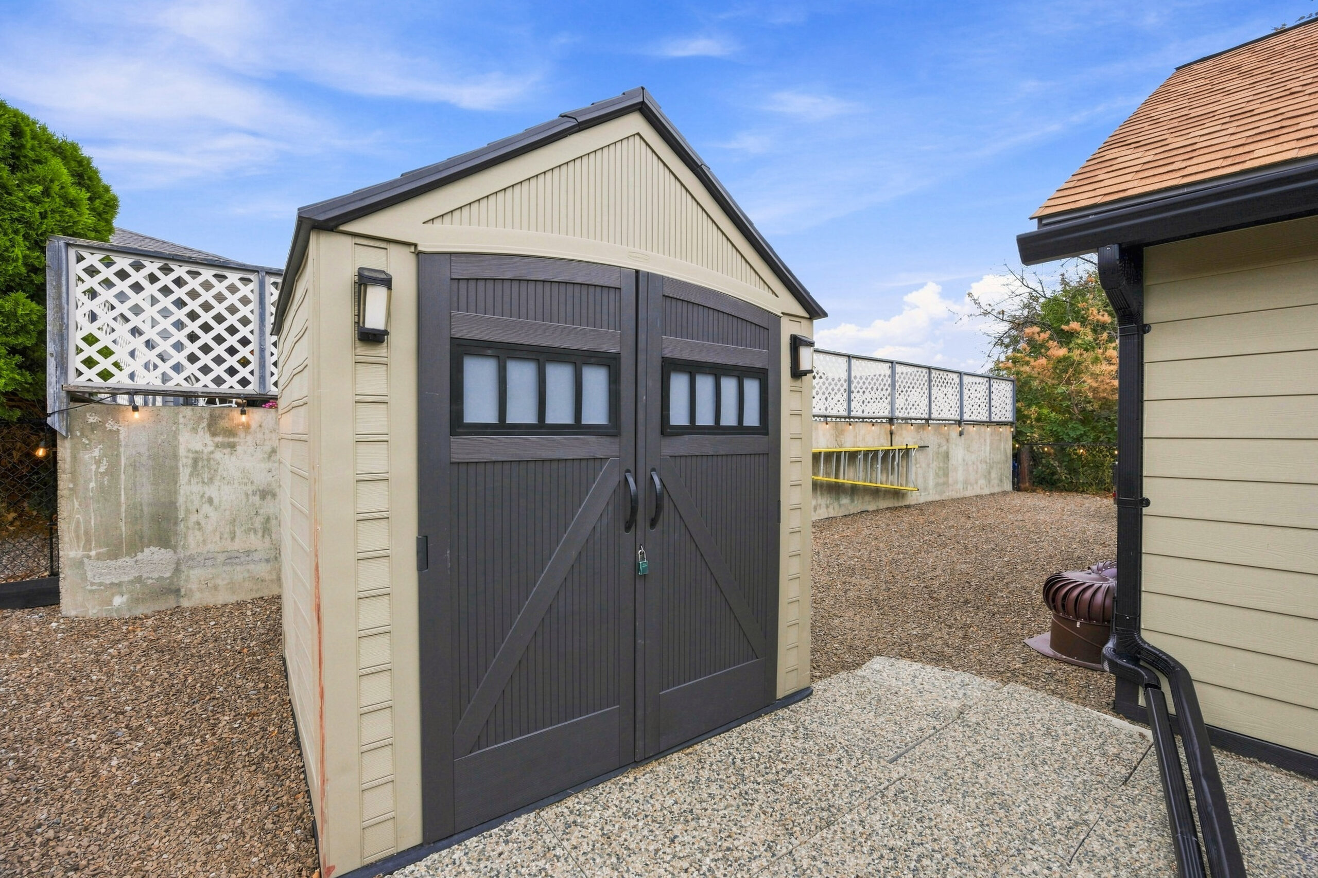 11304 Dunsdon Crescent Summerland V0H 1Z0