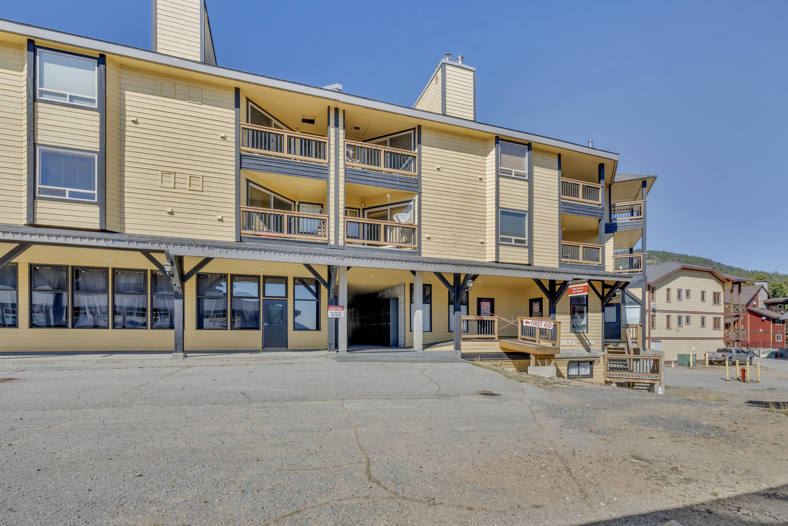 330 Strayhorse Road 318 Apex Mountain V2A 0E2