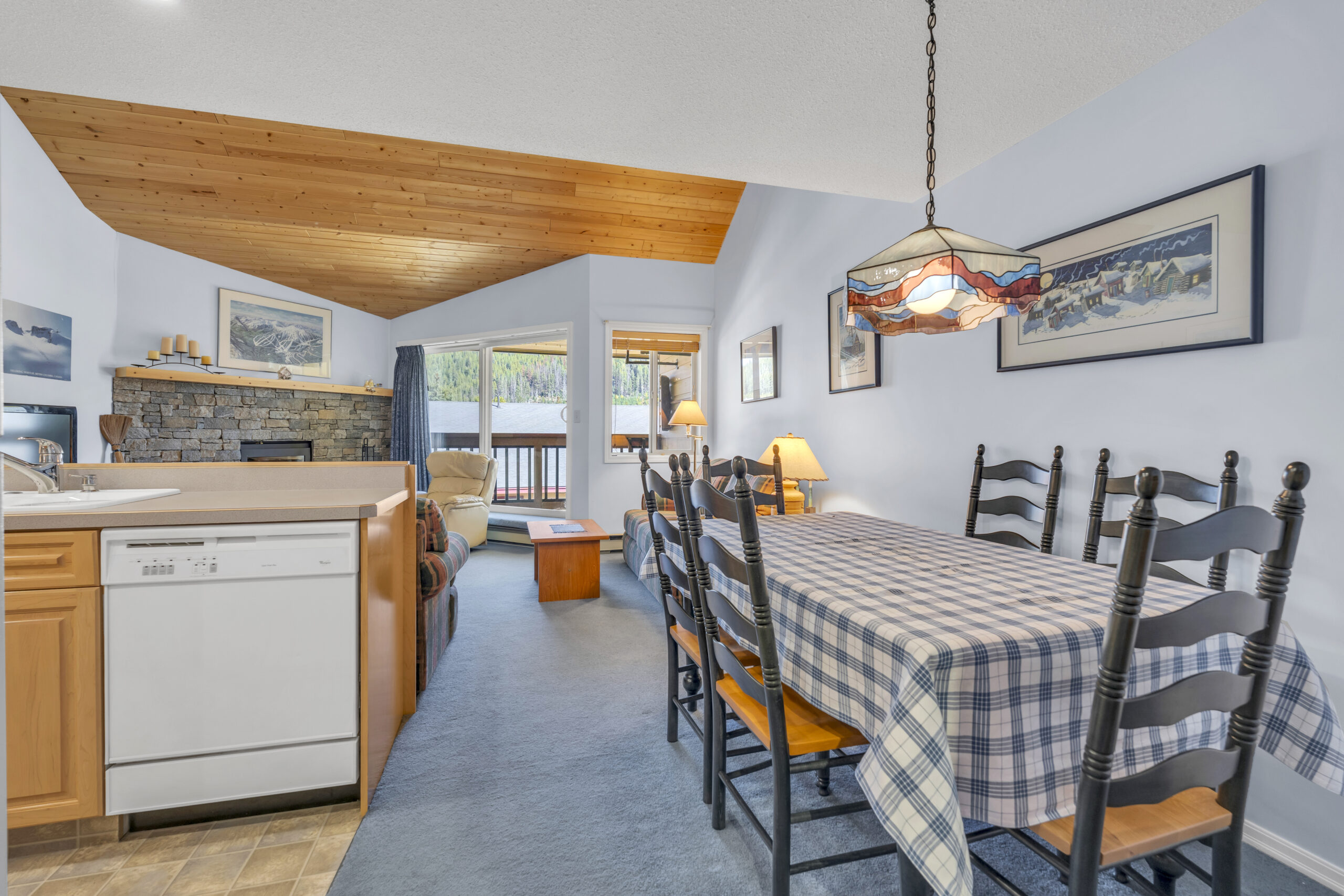 330 Strayhorse Road 318 Apex Mountain V2A 0E2
