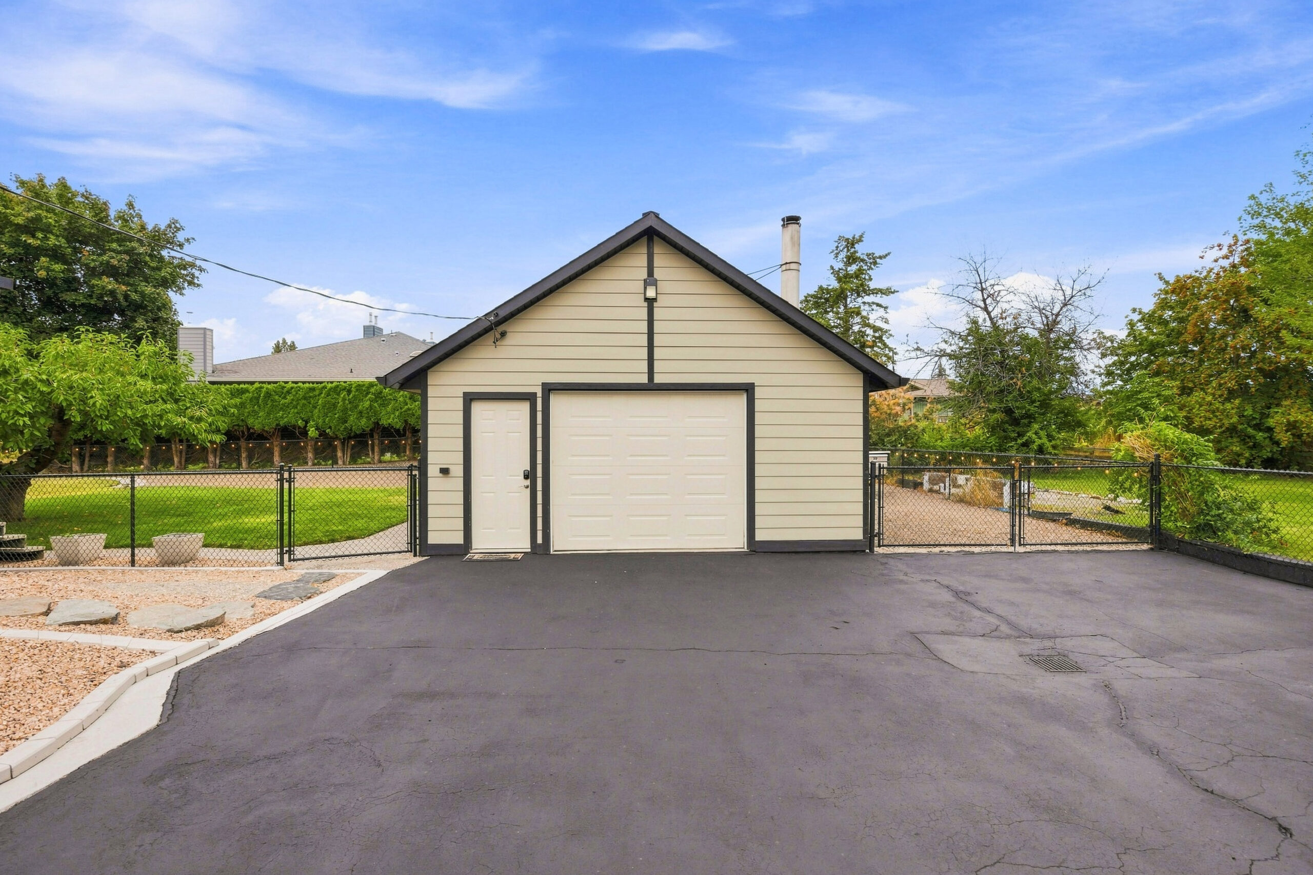 11304 Dunsdon Crescent Summerland V0H 1Z0