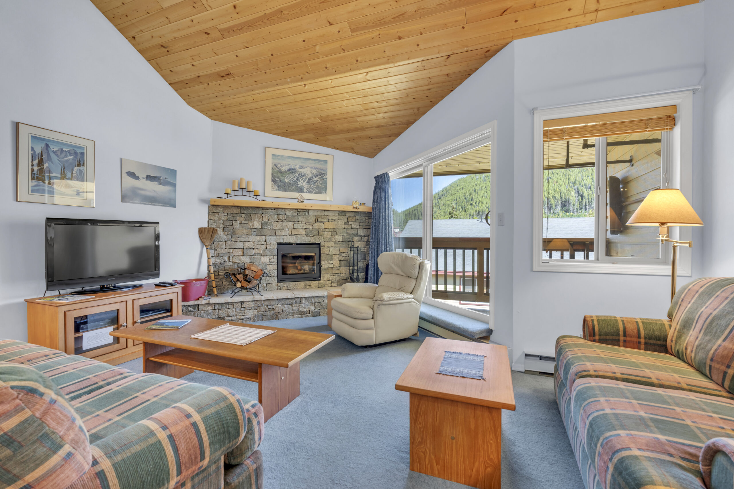 330 Strayhorse Road 318 Apex Mountain V2A 0E2