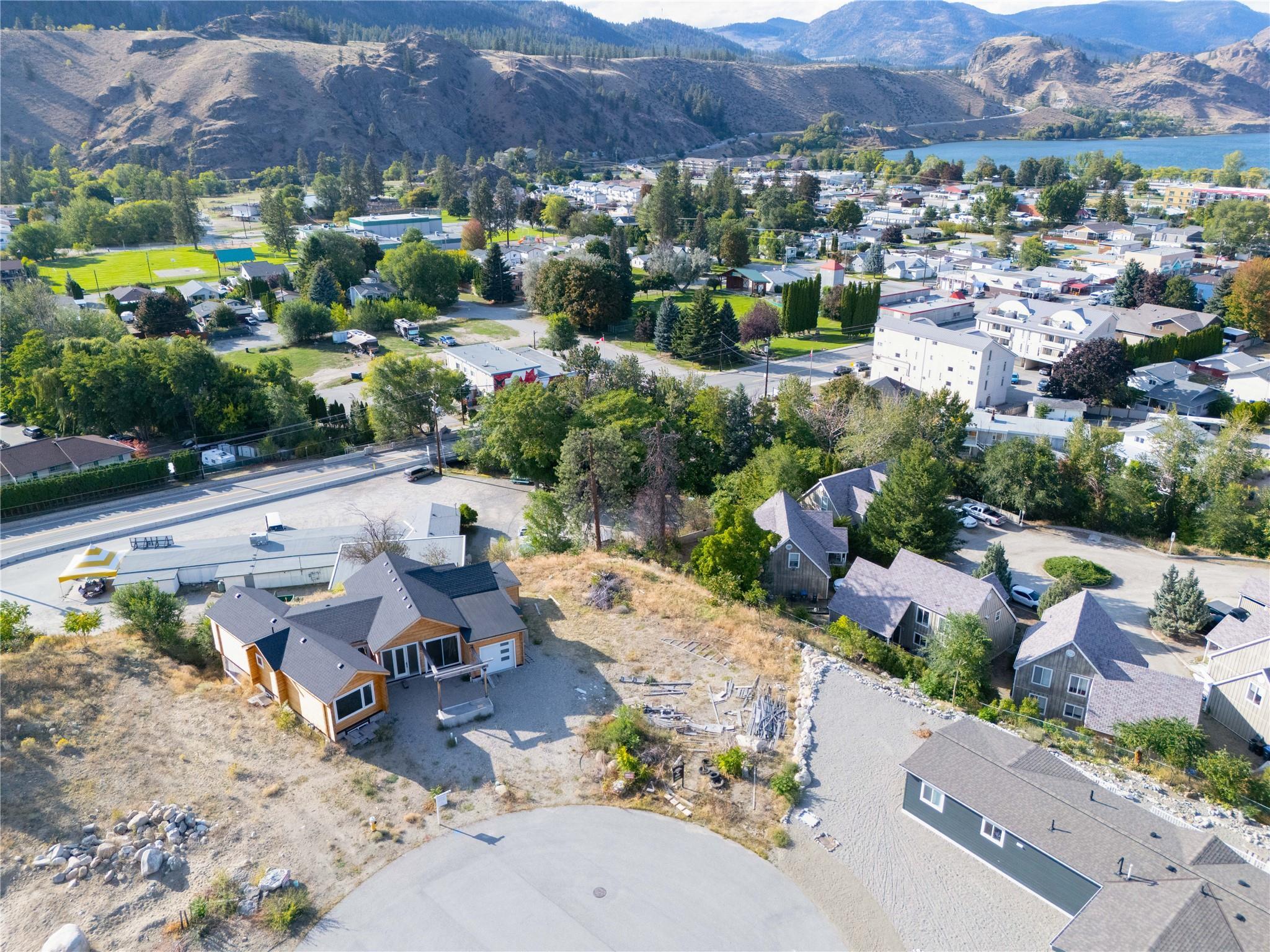 4844 Bassett Avenue Okanagan Falls V0H 1R2