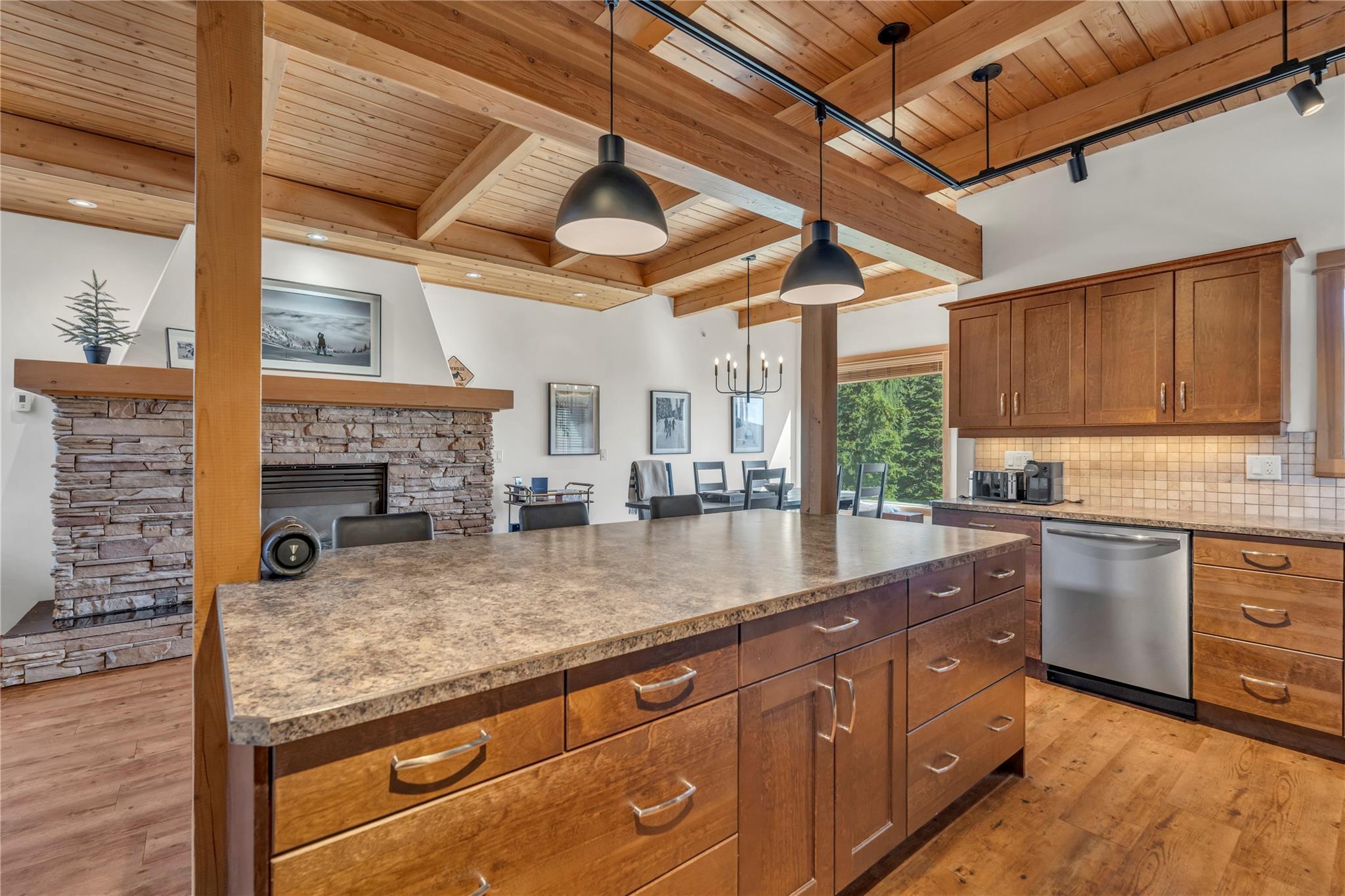 306 Clearview Road 14 Apex Mountain V0H 1K0