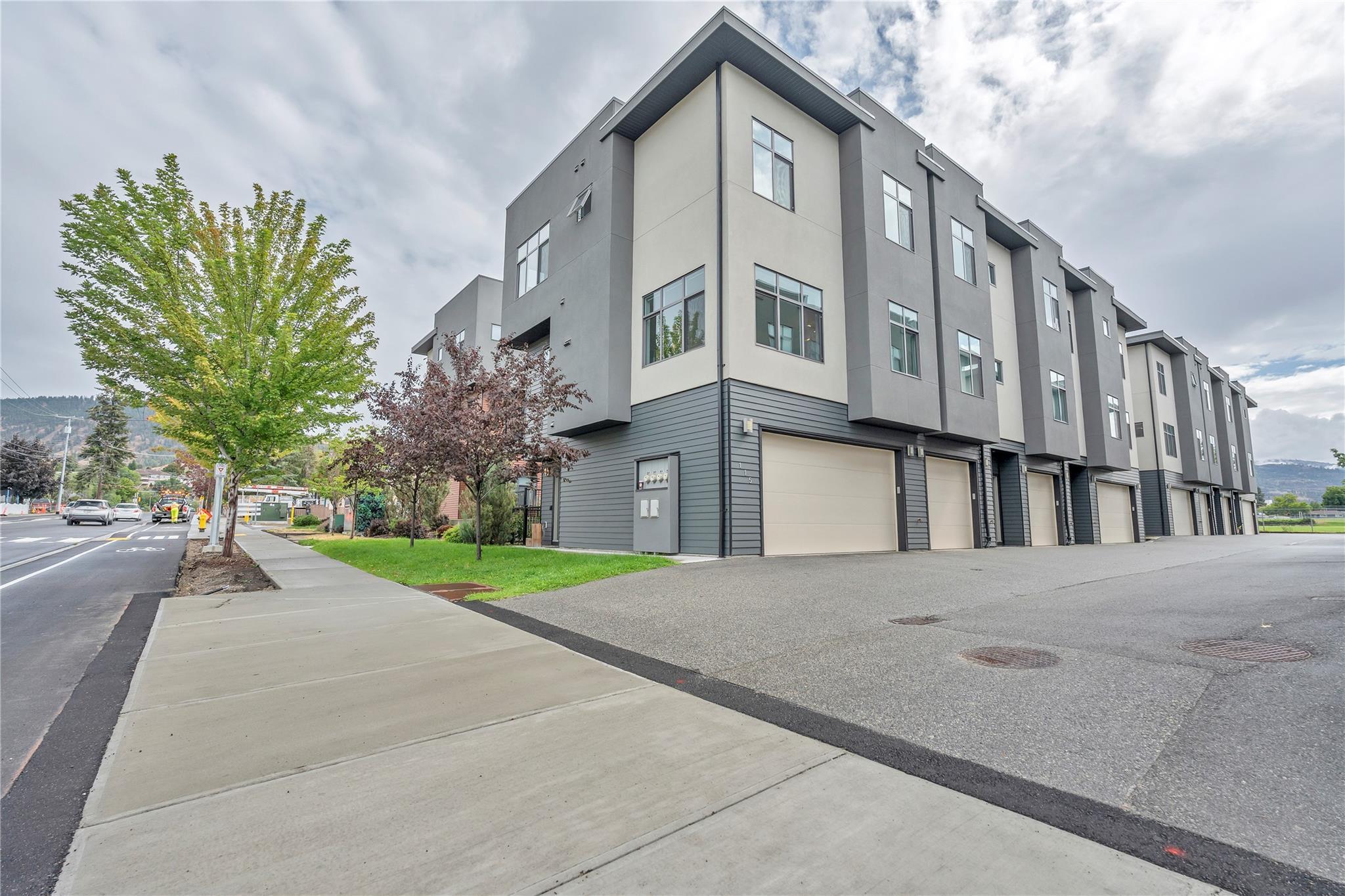 388 Eckhardt Avenue 115 Penticton V2A 0C7