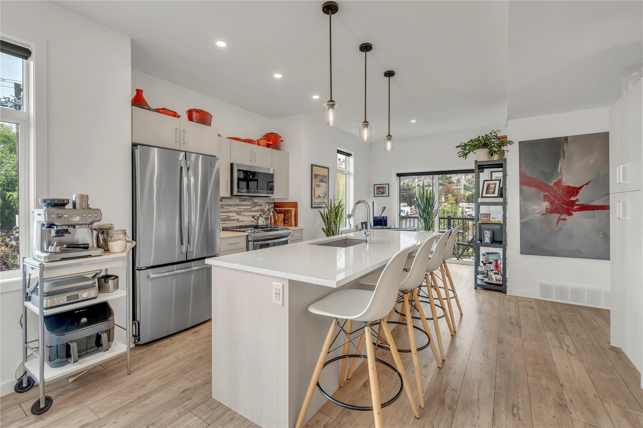 388 Eckhardt Avenue 115 Penticton V2A 0C7