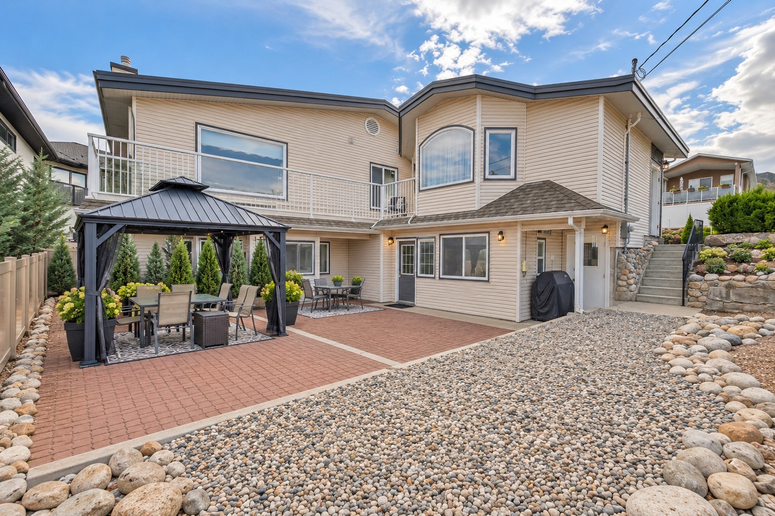 6764 Lakeside Drive Oliver V0H 1T4