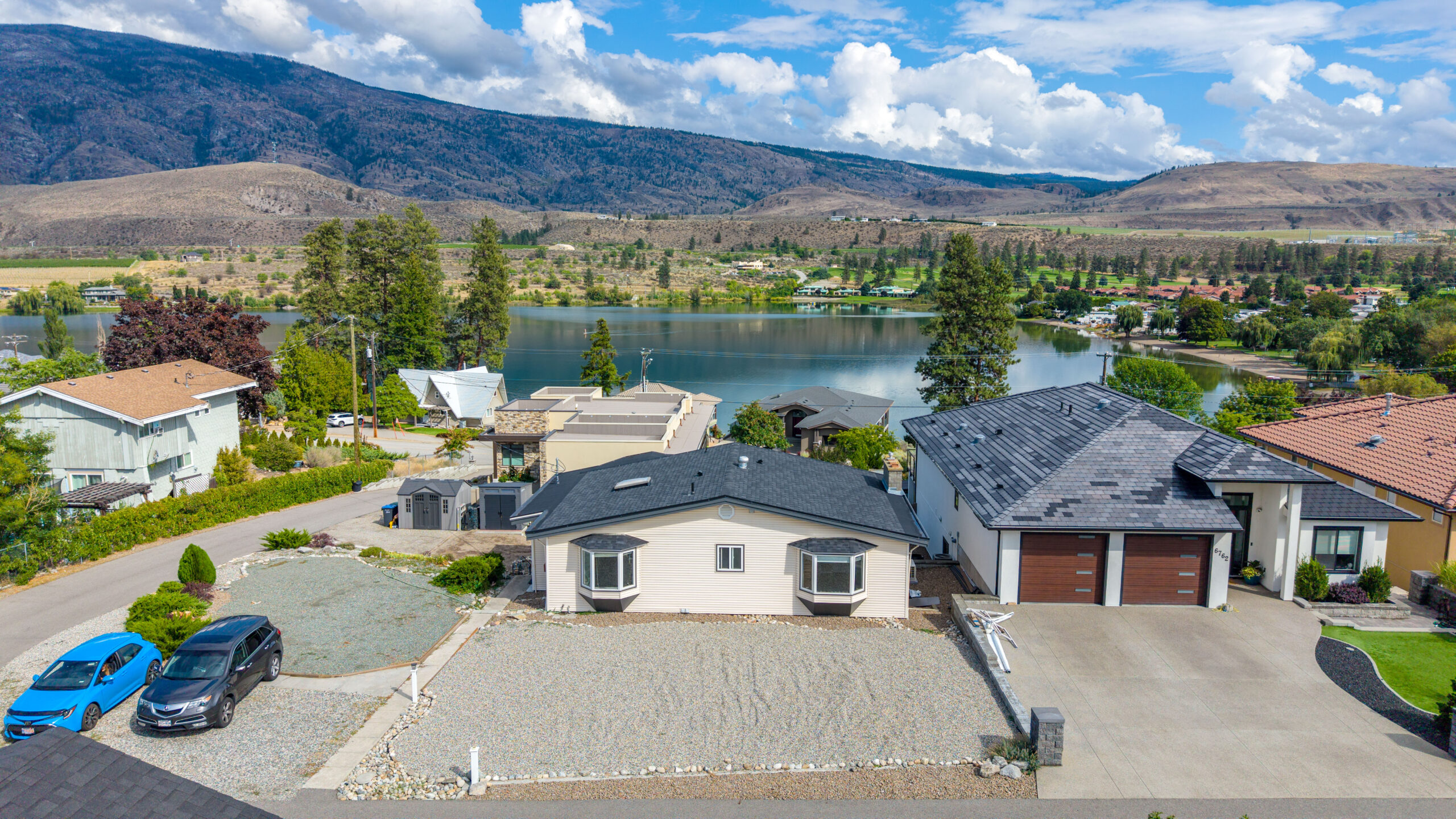 6764 Lakeside Drive Oliver V0H 1T4