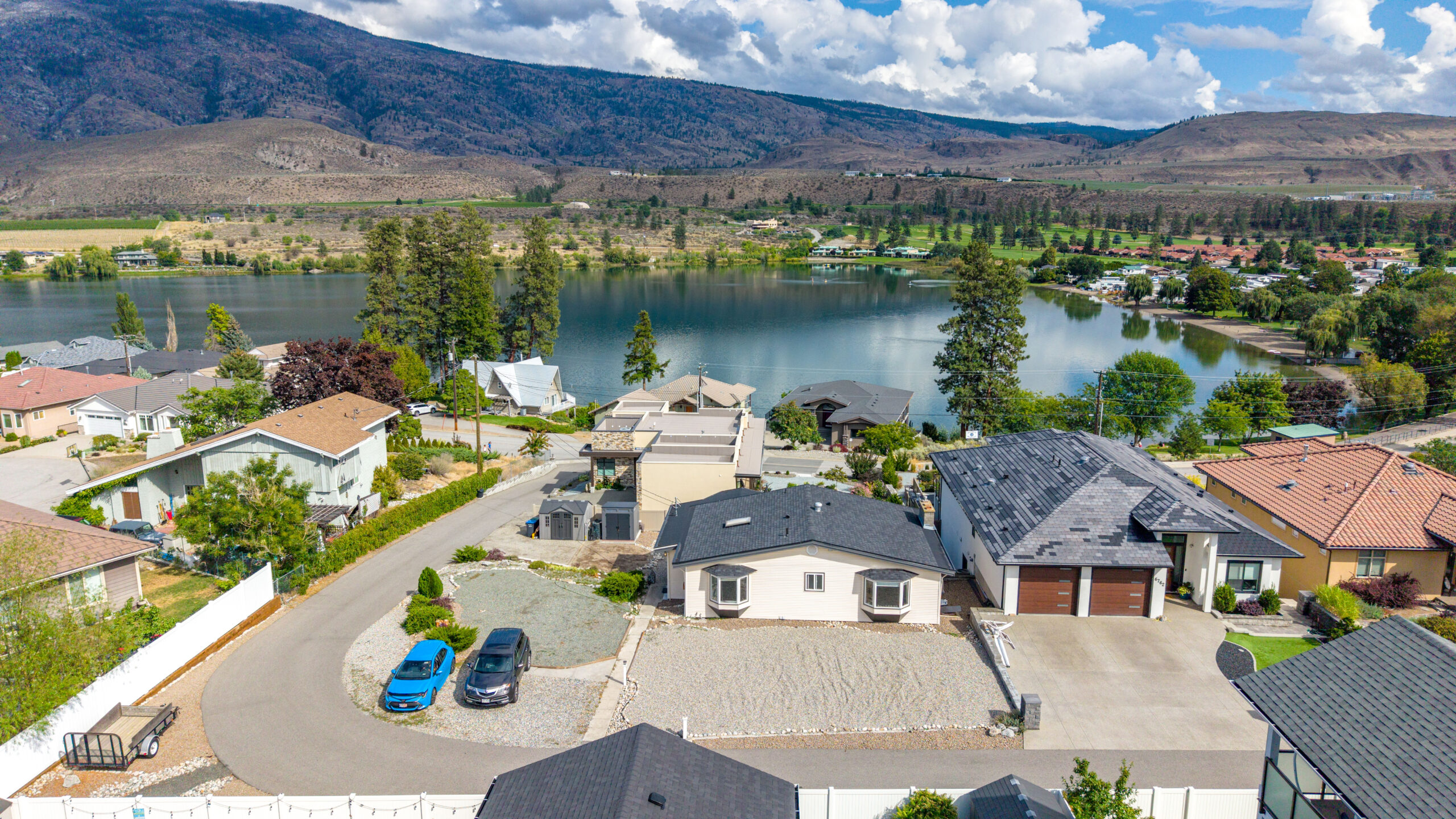 6764 Lakeside Drive Oliver V0H 1T4