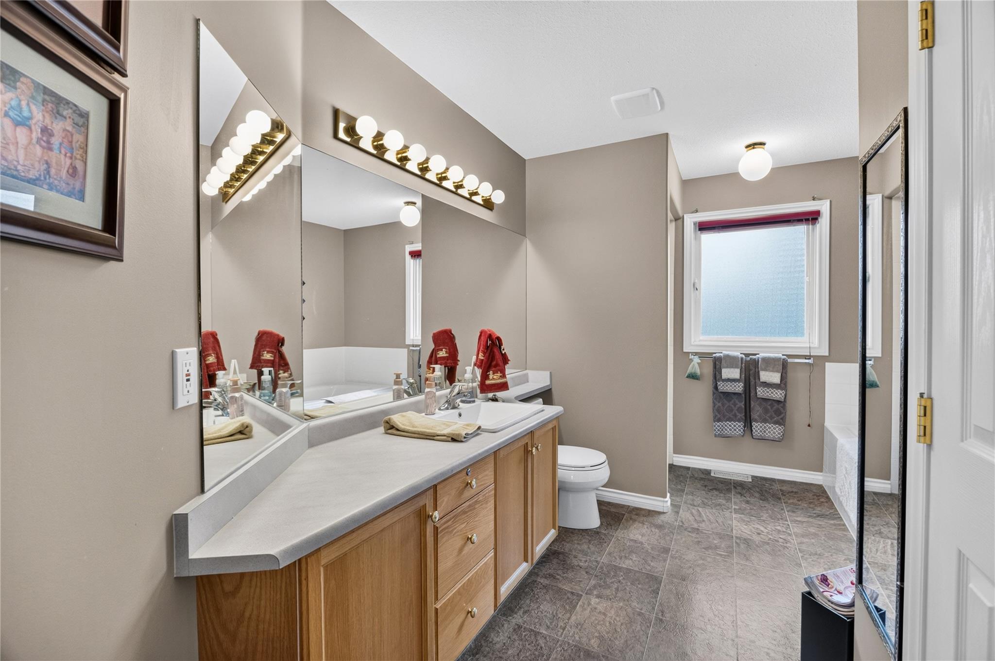 4015 Logie Court Kelowna V1W 3Y6