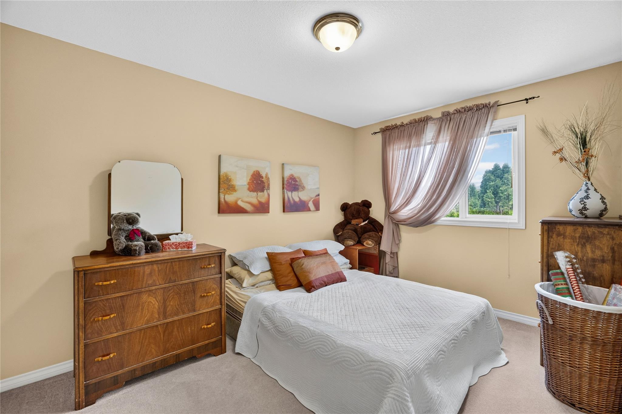 4015 Logie Court Kelowna V1W 3Y6