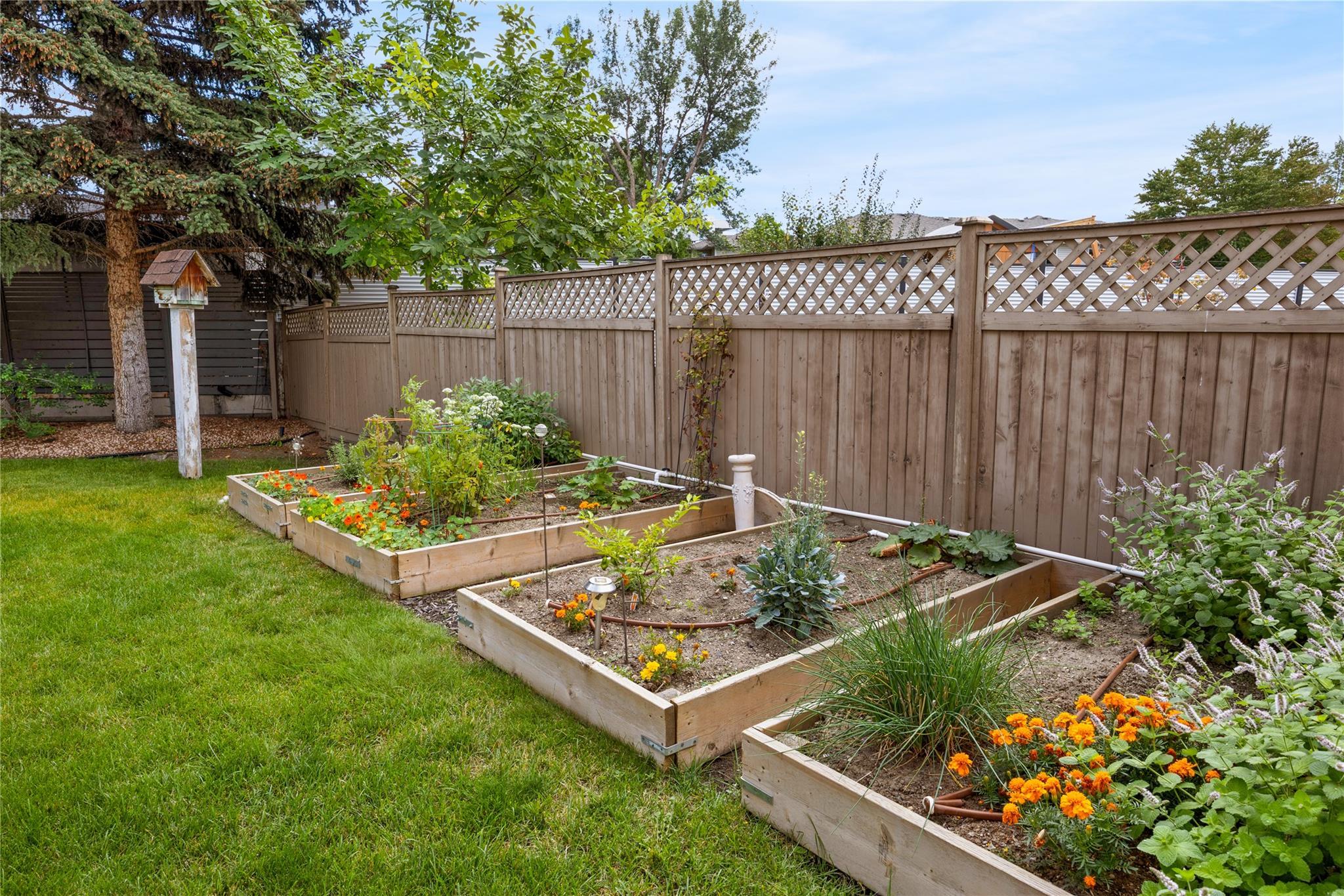 4015 Logie Court Kelowna V1W 3Y6