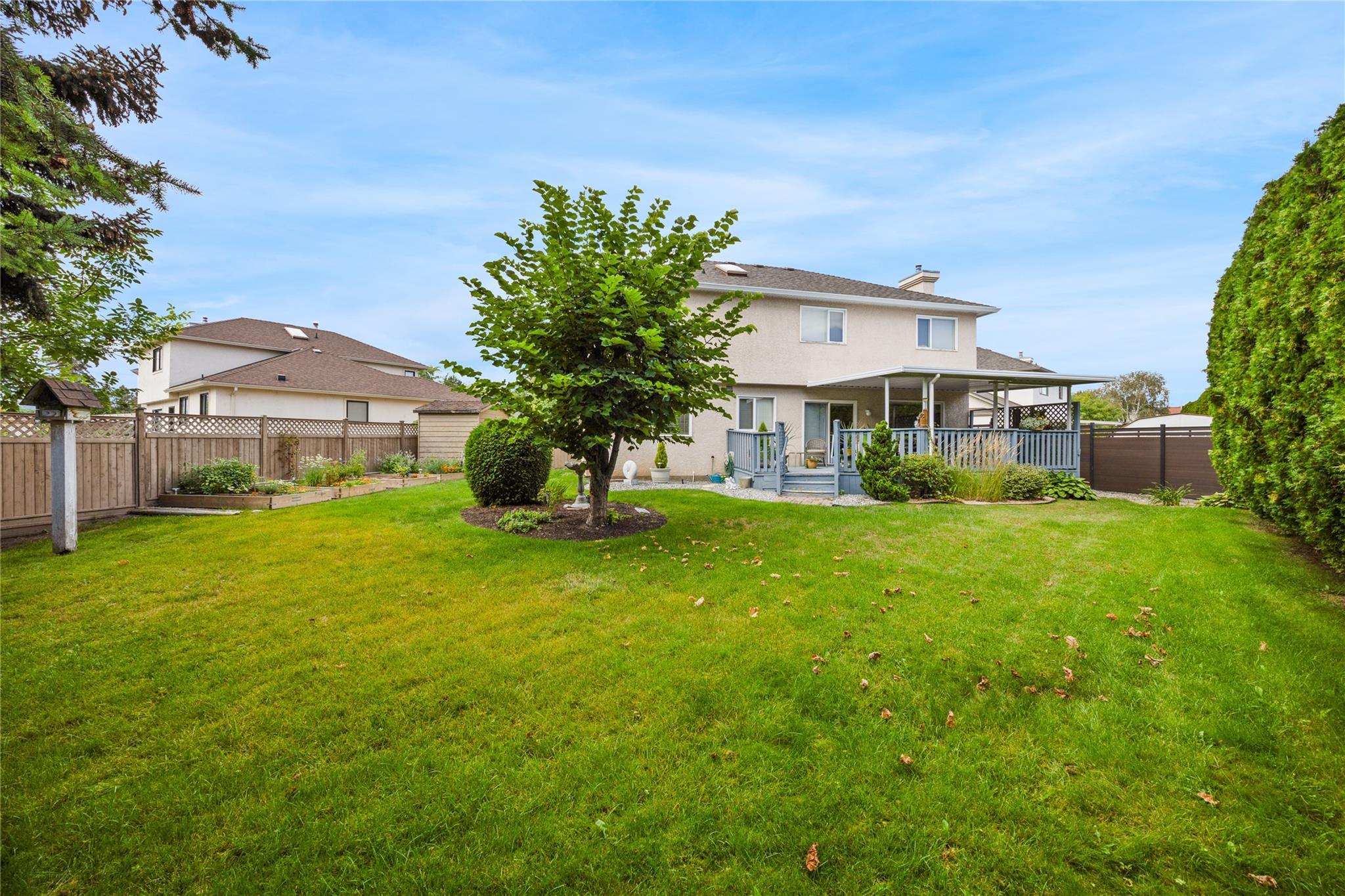 4015 Logie Court Kelowna V1W 3Y6
