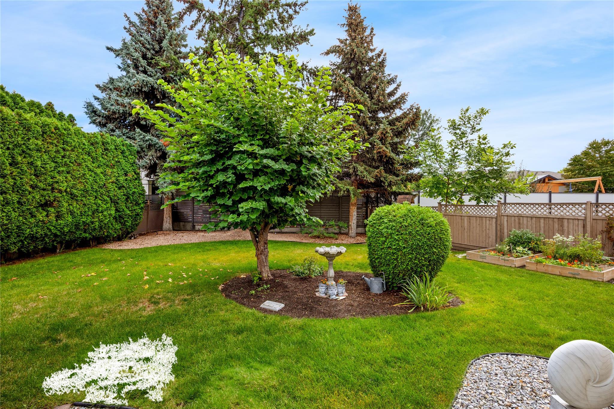 4015 Logie Court Kelowna V1W 3Y6