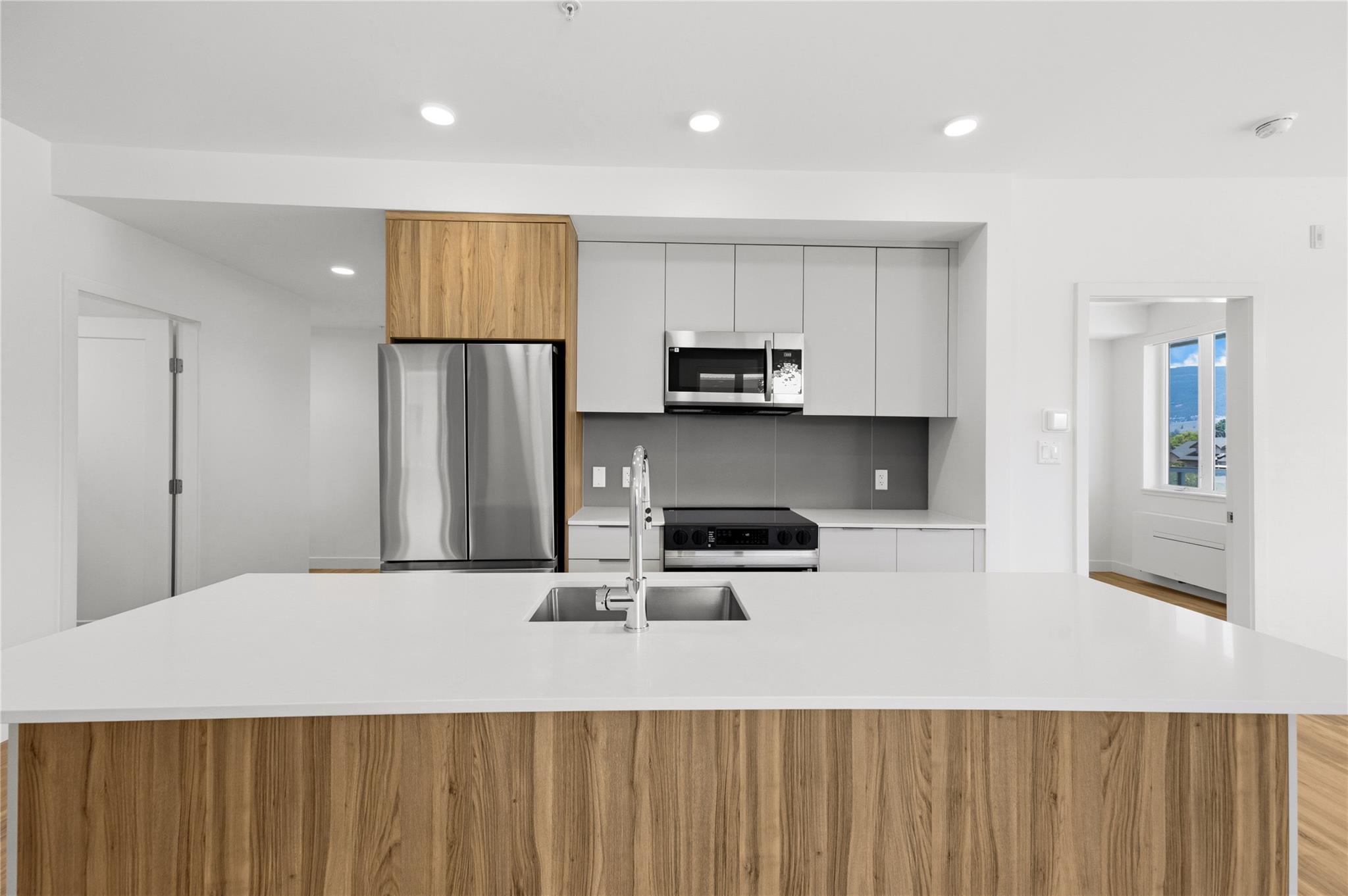 270 Riverside Drive 415 Penticton V2A 5Y5