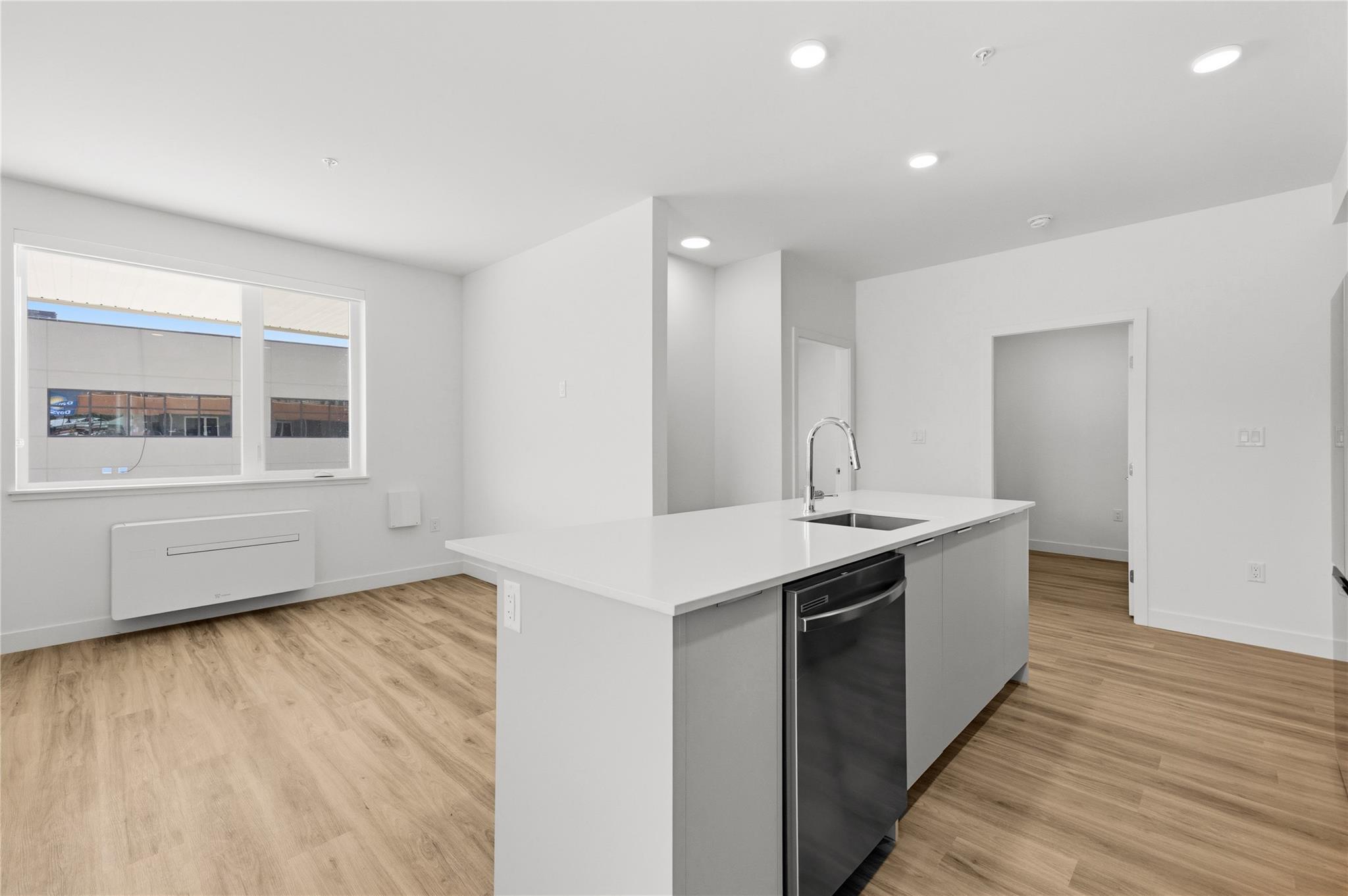 270 Riverside Drive 415 Penticton V2A 5Y5