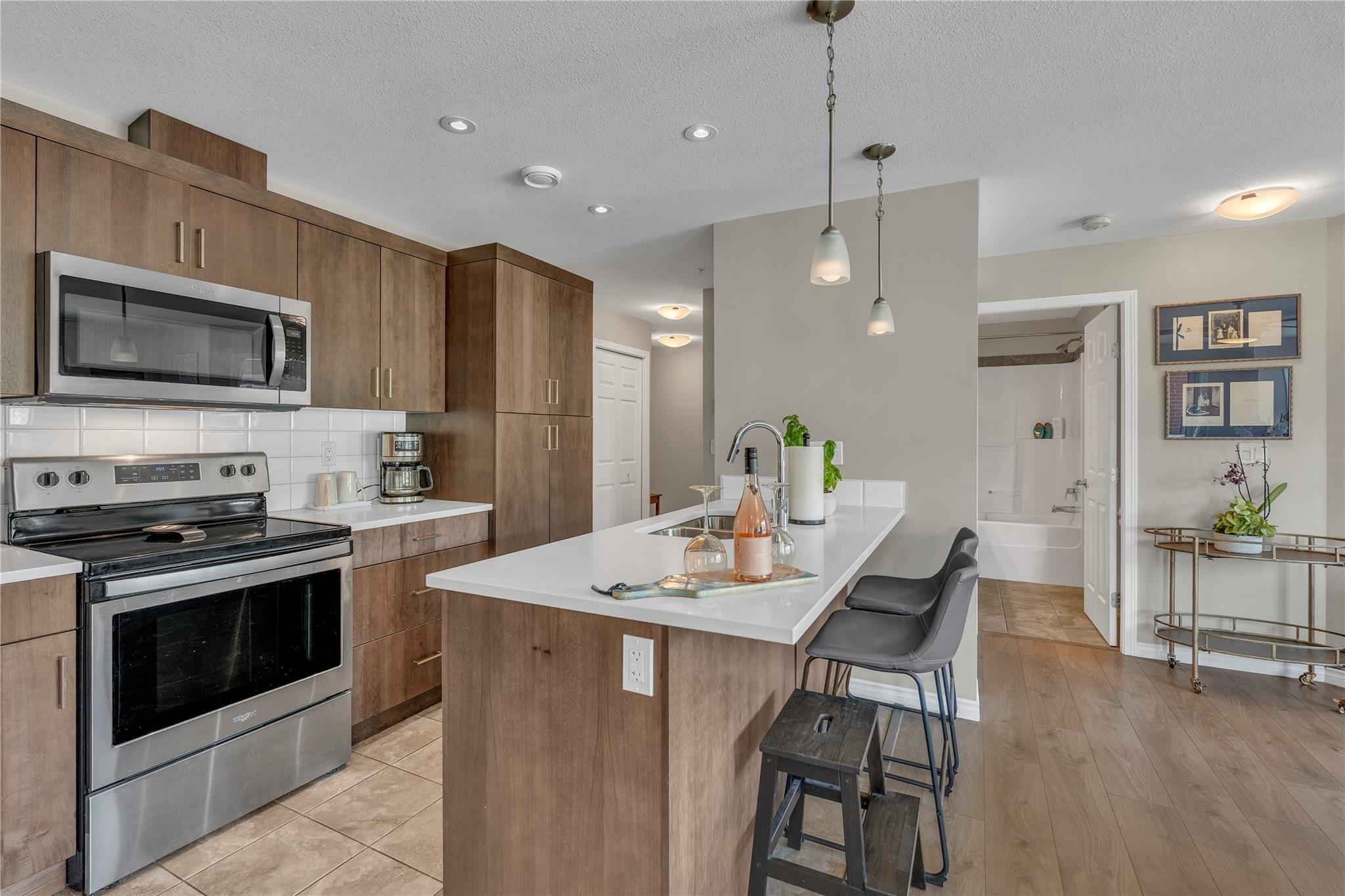 3388 Skaha Lake Road 807 Penticton V2A 6G4