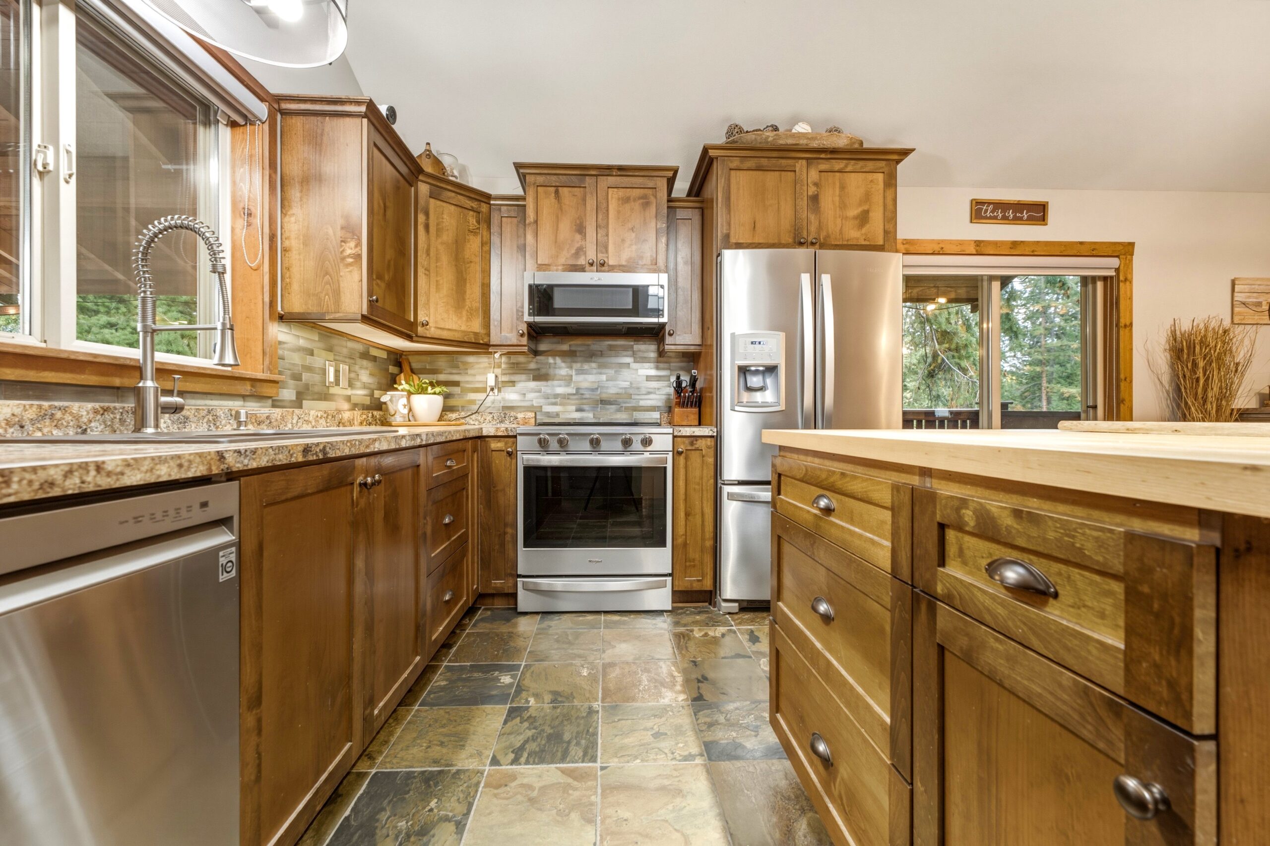 225 Falcon Avenue Vernon V1H 2A1