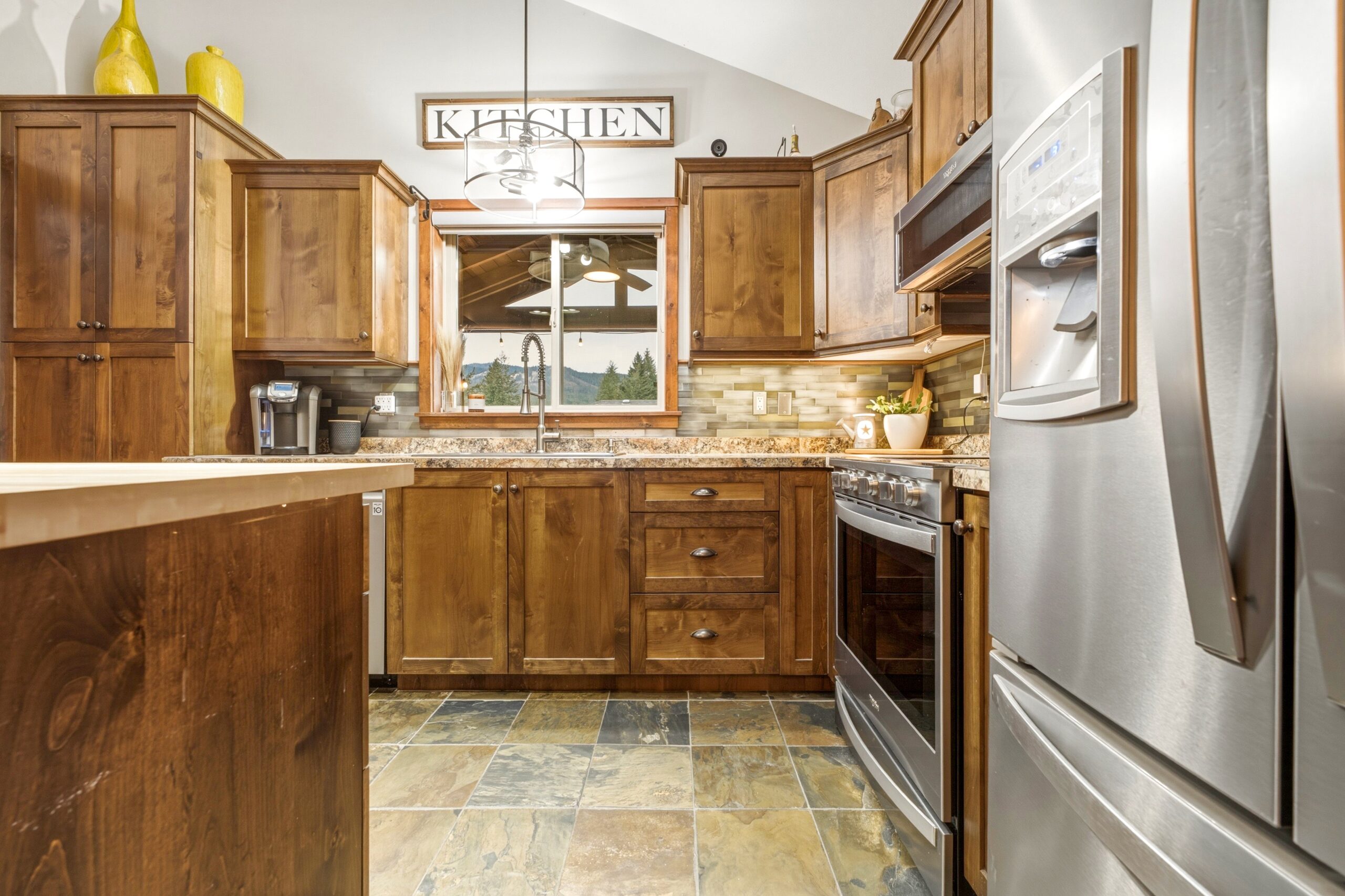 225 Falcon Avenue Vernon V1H 2A1